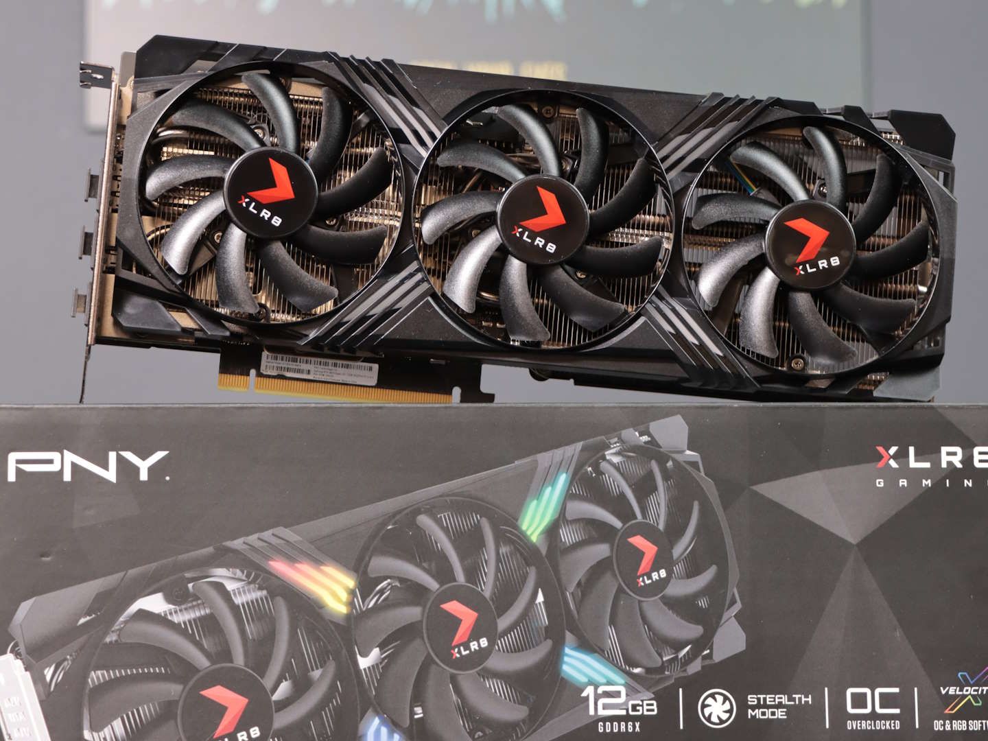 たかみね Amazon.com: PNY GeForce RTX™ 4070 12GB XLR8 Gaming Verto Epic-X