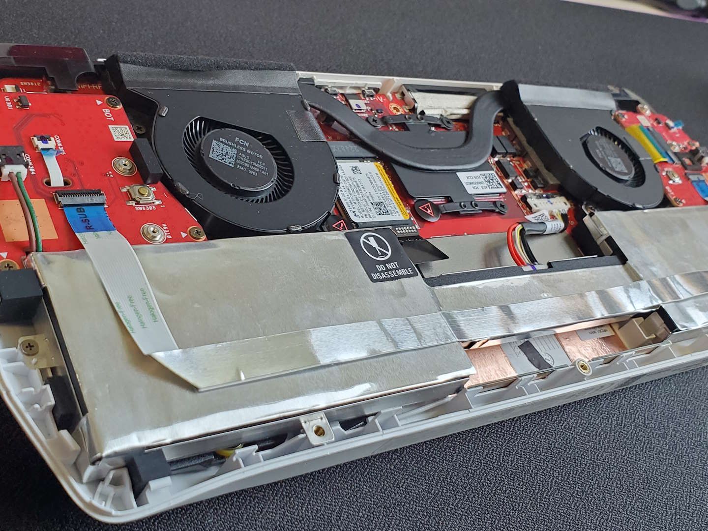 The ROG Ally gets a new Zen 4c chip and a worrying price tag | PC