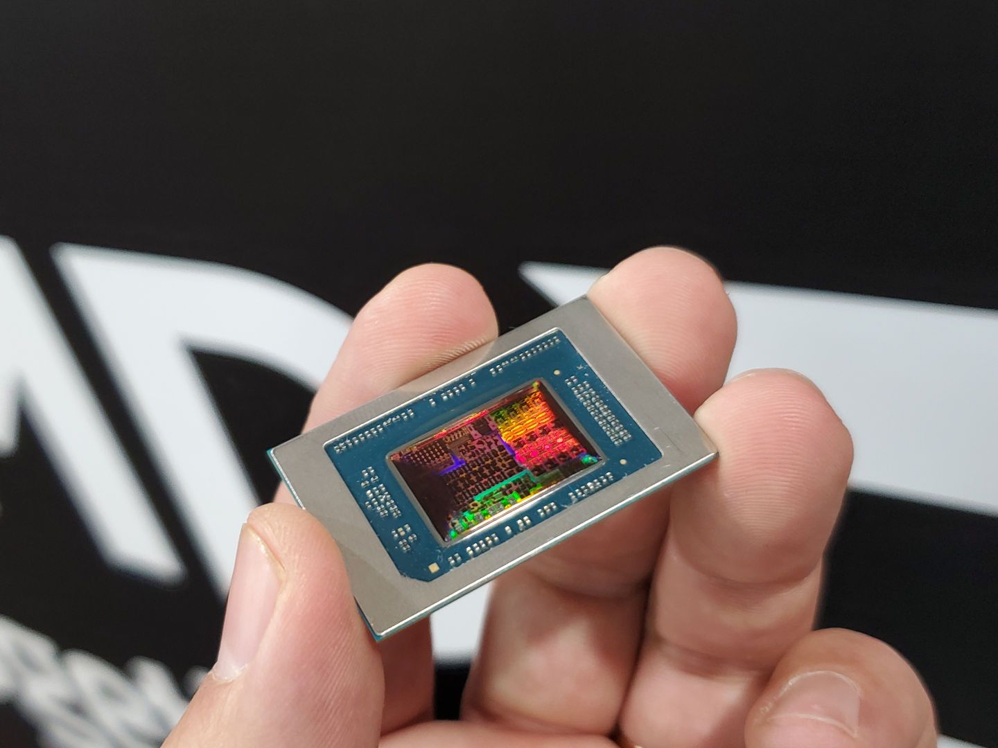 自作PC　AM4 APU 200GE・8GB・256GB・WIN10 Amazon.com: AMD Athlon 200GE 2-Core 4-Thread AM4 Socket Desktop