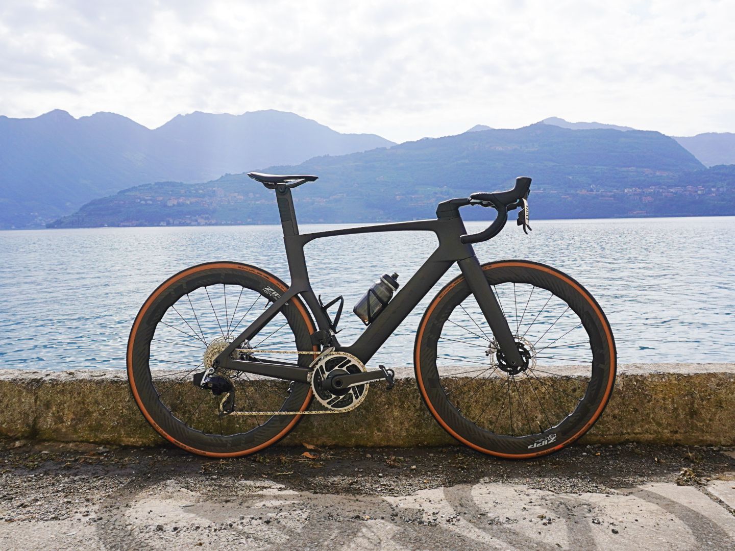 New Scott Foil goes 20% faster, loses weight and builds extra