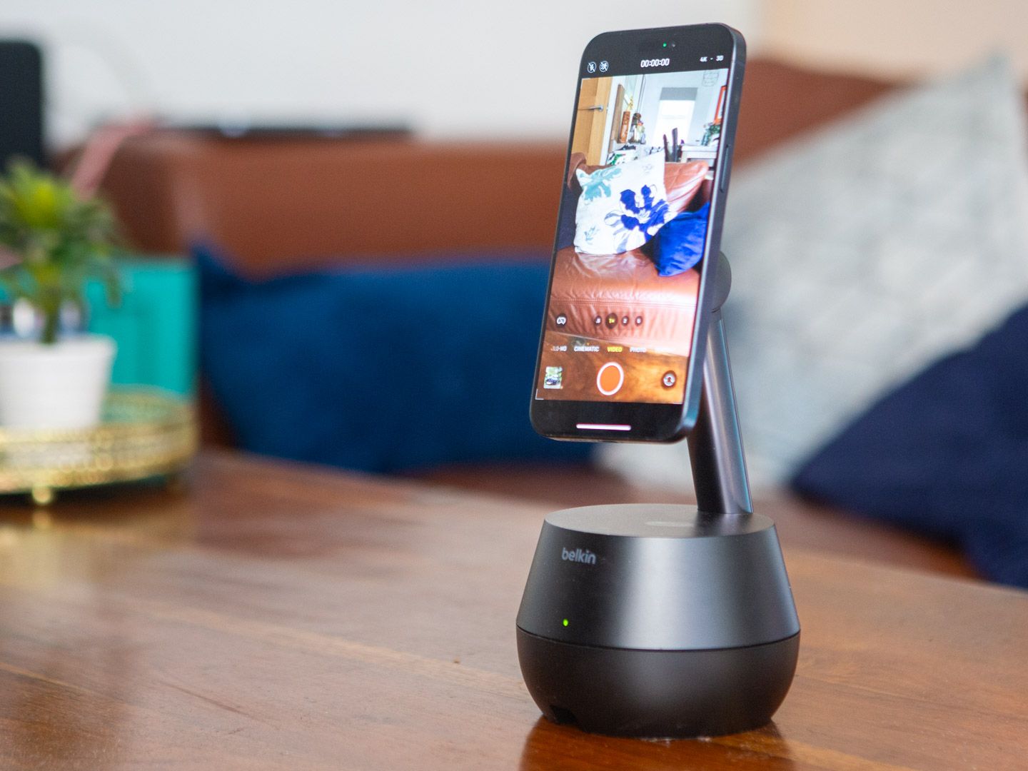 Belkin Auto-Tracking Stand Pro review: an easy follow | T3