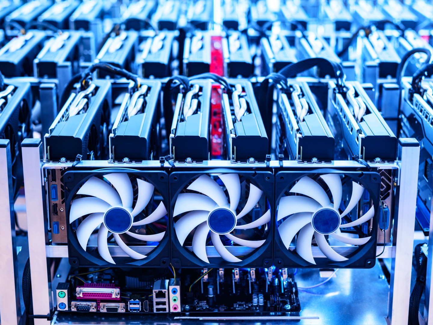 Nvidia Computer Cryptocurrency And Graphics Cards AXOTEN GPU Mining Rig  With 2500W Power Supply Barebone India