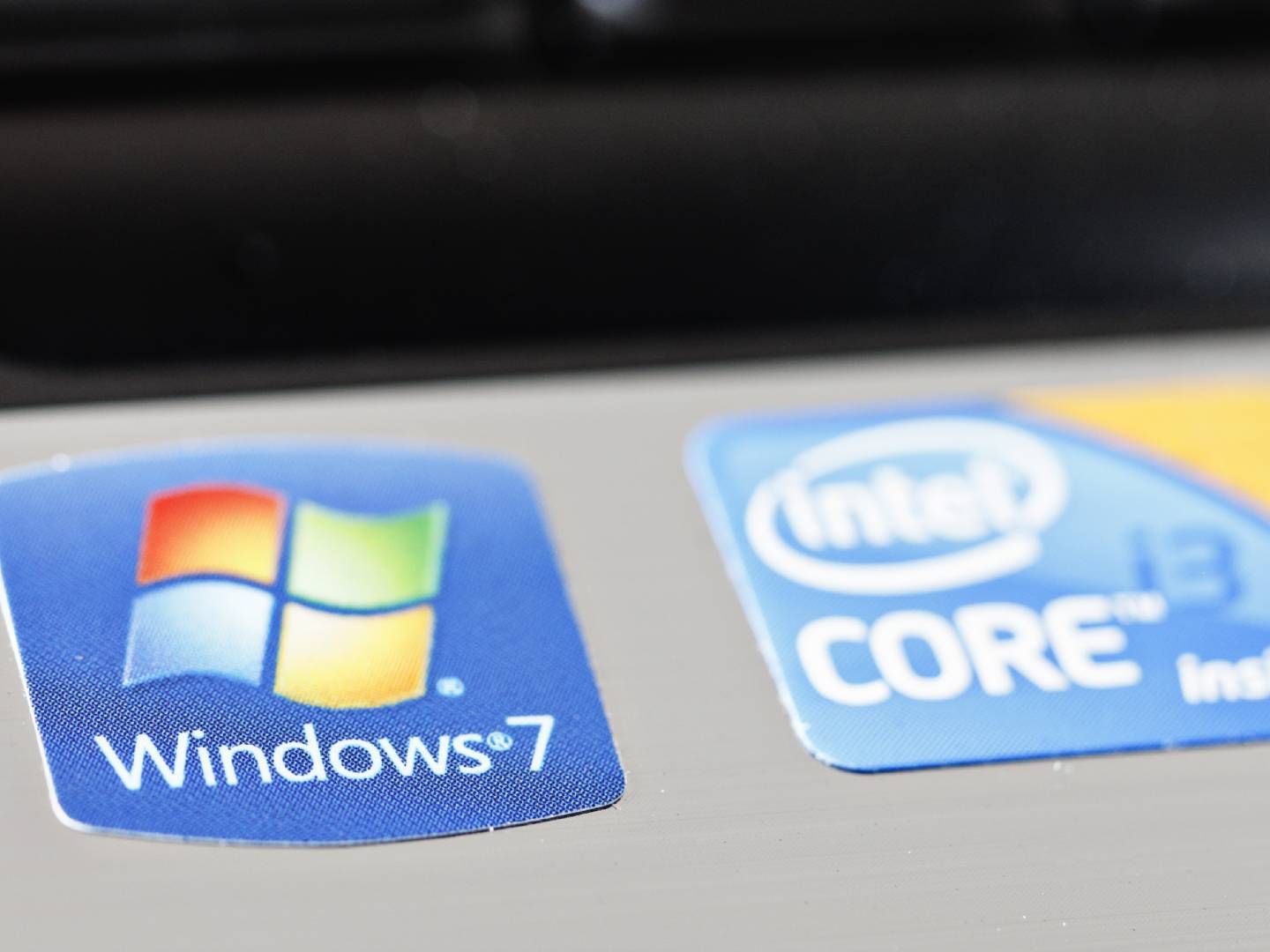 コンピュータ・IT Windows7 Gateway One ZX6800 And ZX4800 Multitouch Win 7 All-In-Ones