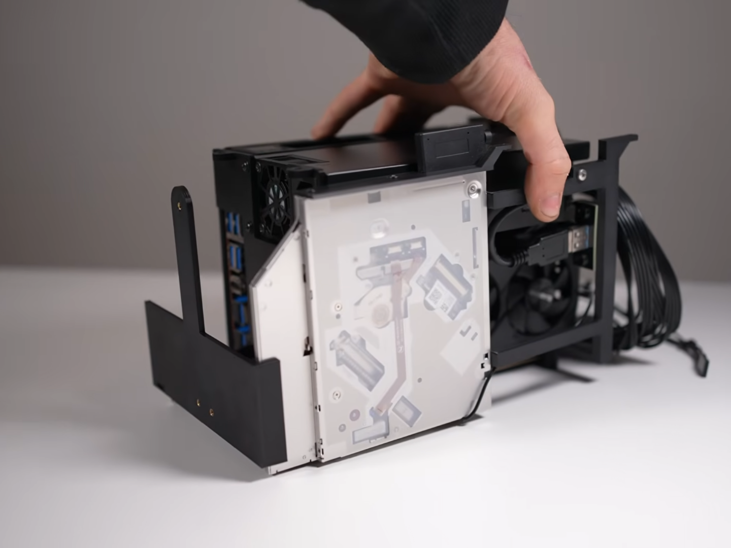 Modder builds RTX 5060 PC inside Xbox Series X | Windows Central