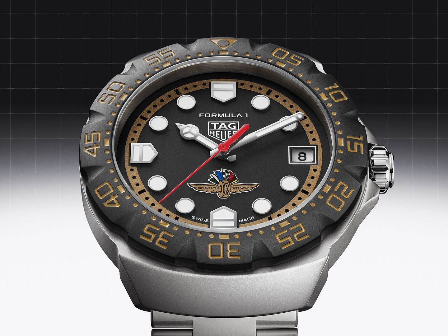 TAG Heuer launches a new Solargraph to celebrate its legacy with