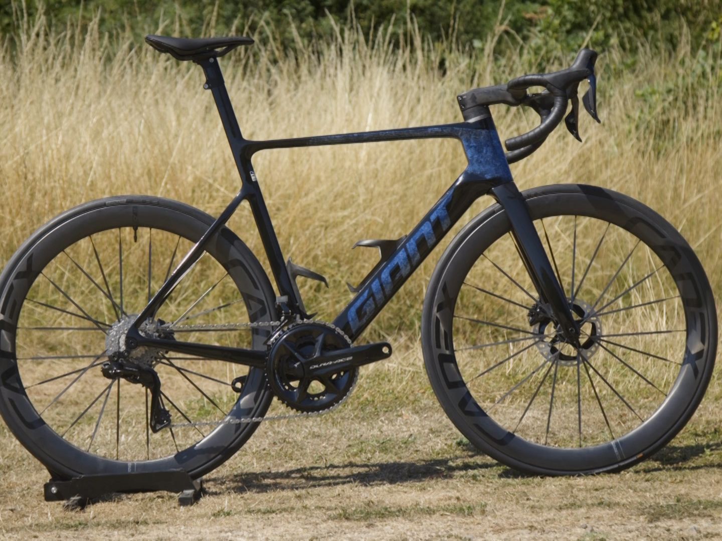 希少 限定35台！GIANT Propel Advanced SL Team Giant Propel 2023 unveiled - lighter, faster and a little