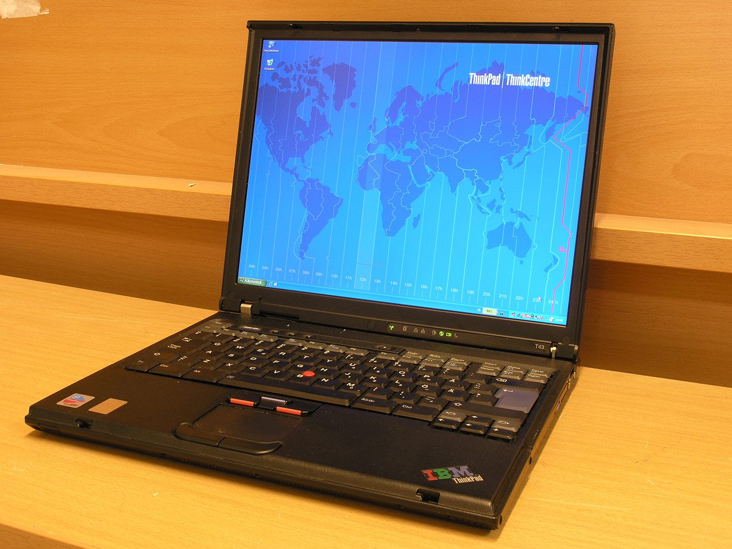 IBM ThinkPad T43 enthusiast installs 'almost' every version of