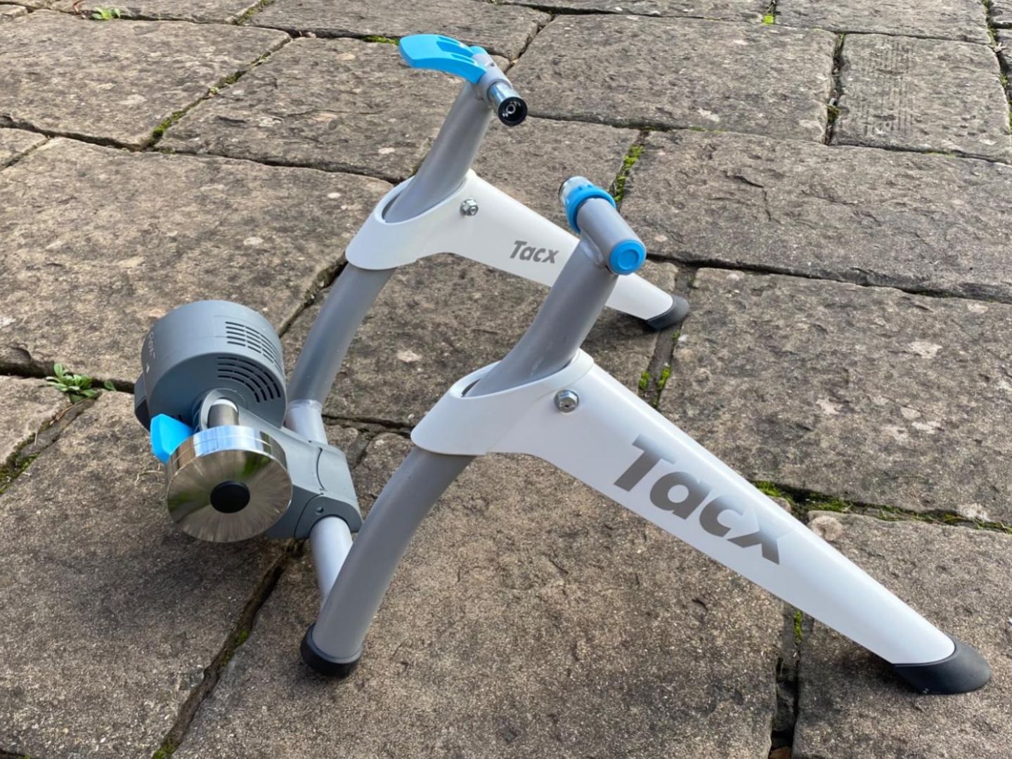 アクセサリー Tacx T2240 Flow smart Amazon.com: Tacx Garmin Flow Smart Trainer : Sports & Outdoors