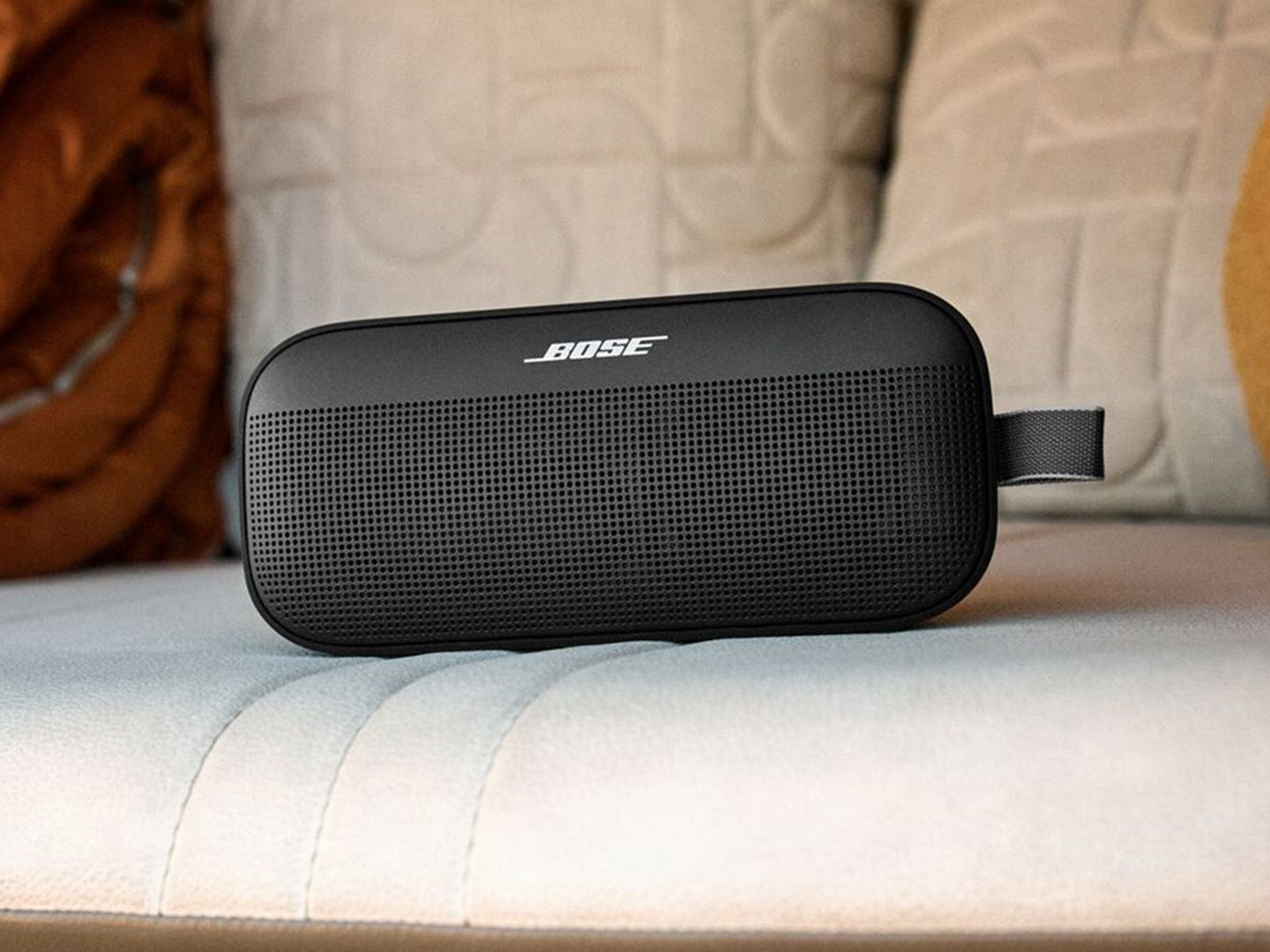 BOSE SOUNLINK FLEX 黒 Bose SoundLink Flex Bluetooth Speaker, Black 865983-0100