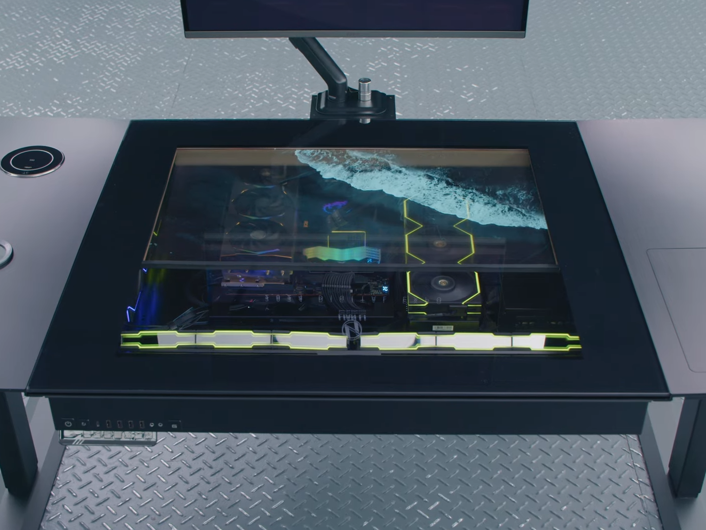 Lian Li's protoype desk PC case has a transparent OLED screen