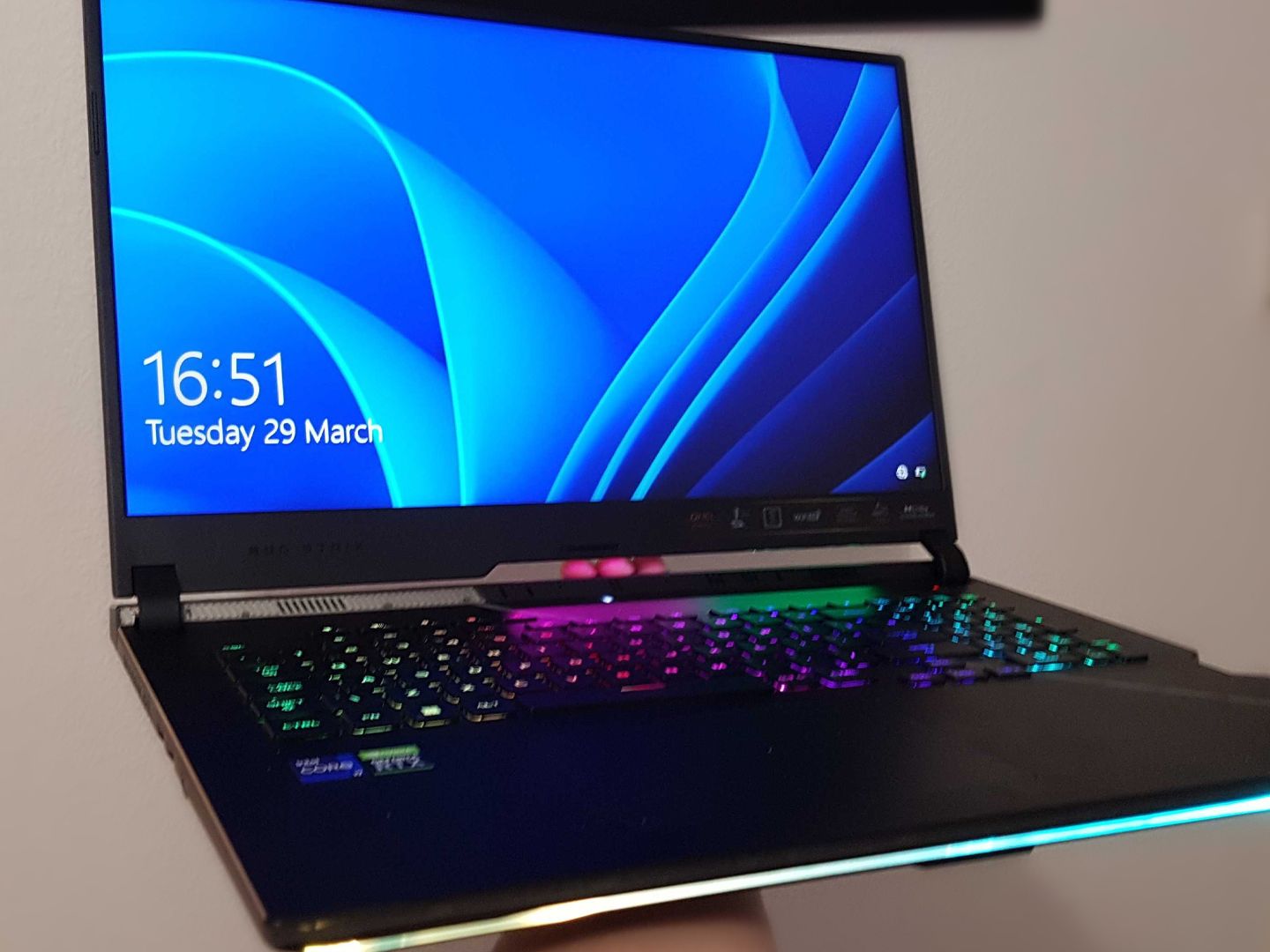 パソコン ASUS ROG Strix SCAR 17 ROG Strix SCAR 17 (2023) | Gaming Laptops | ROG – Republic of
