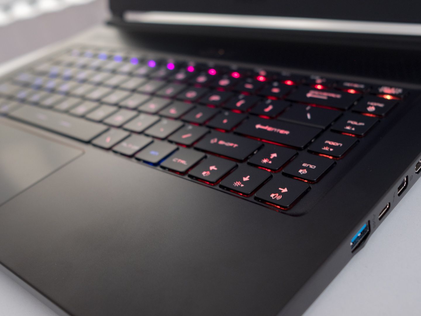 自作PC Intel Core i7 GTX 1650 ZKfUWj3BcEJmXkWUwMBroS.jpg