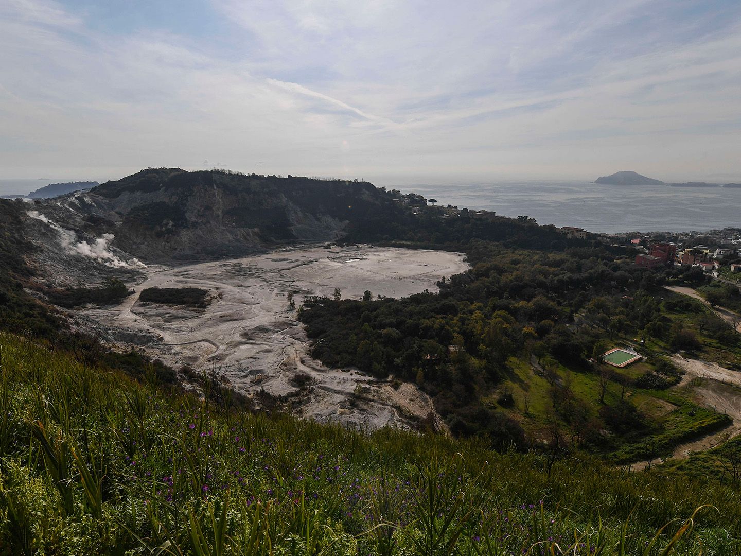 A transition may be coming for a massive Italian volcano | Live