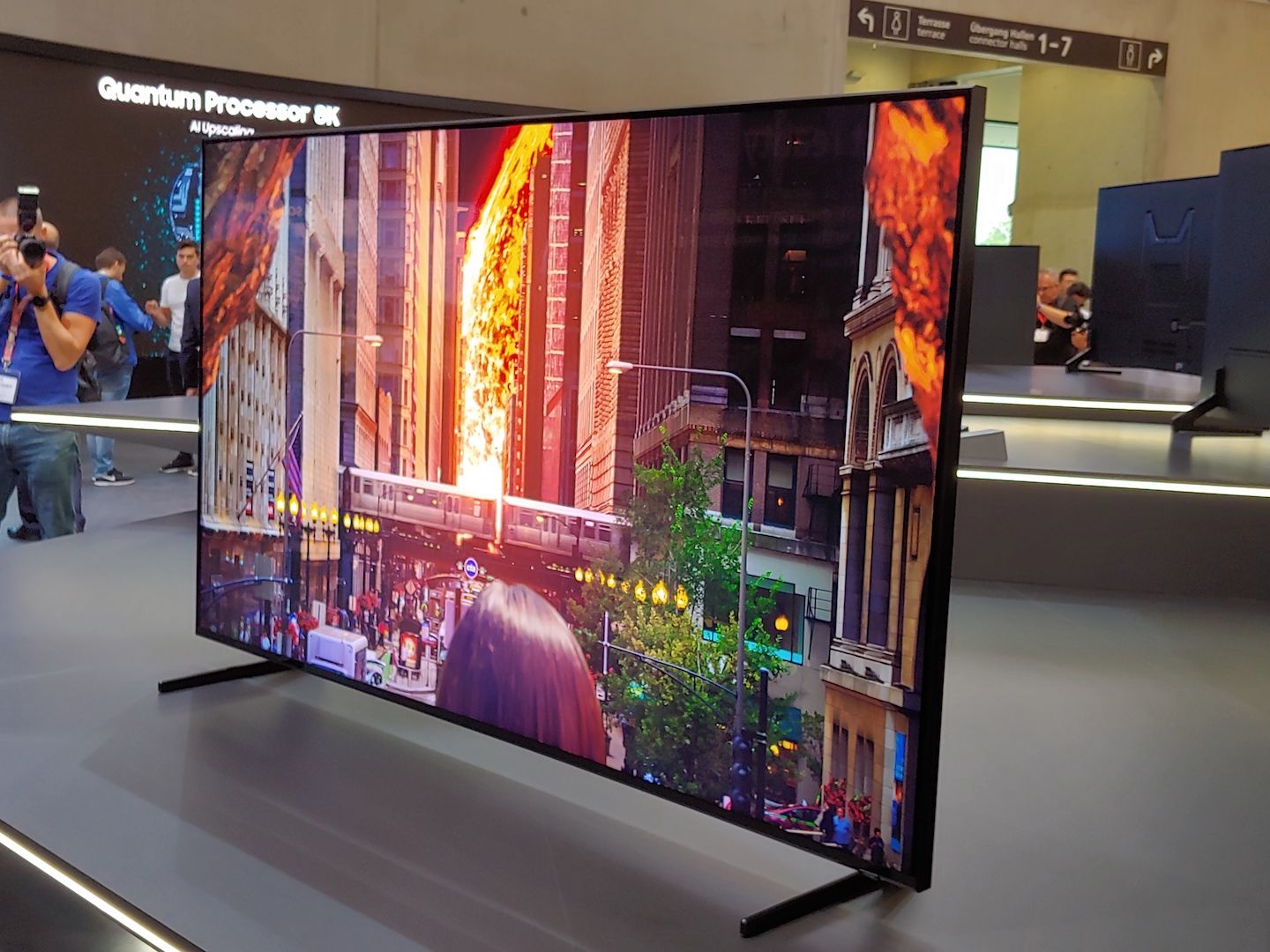 65インチQLED 8K テレビ 65