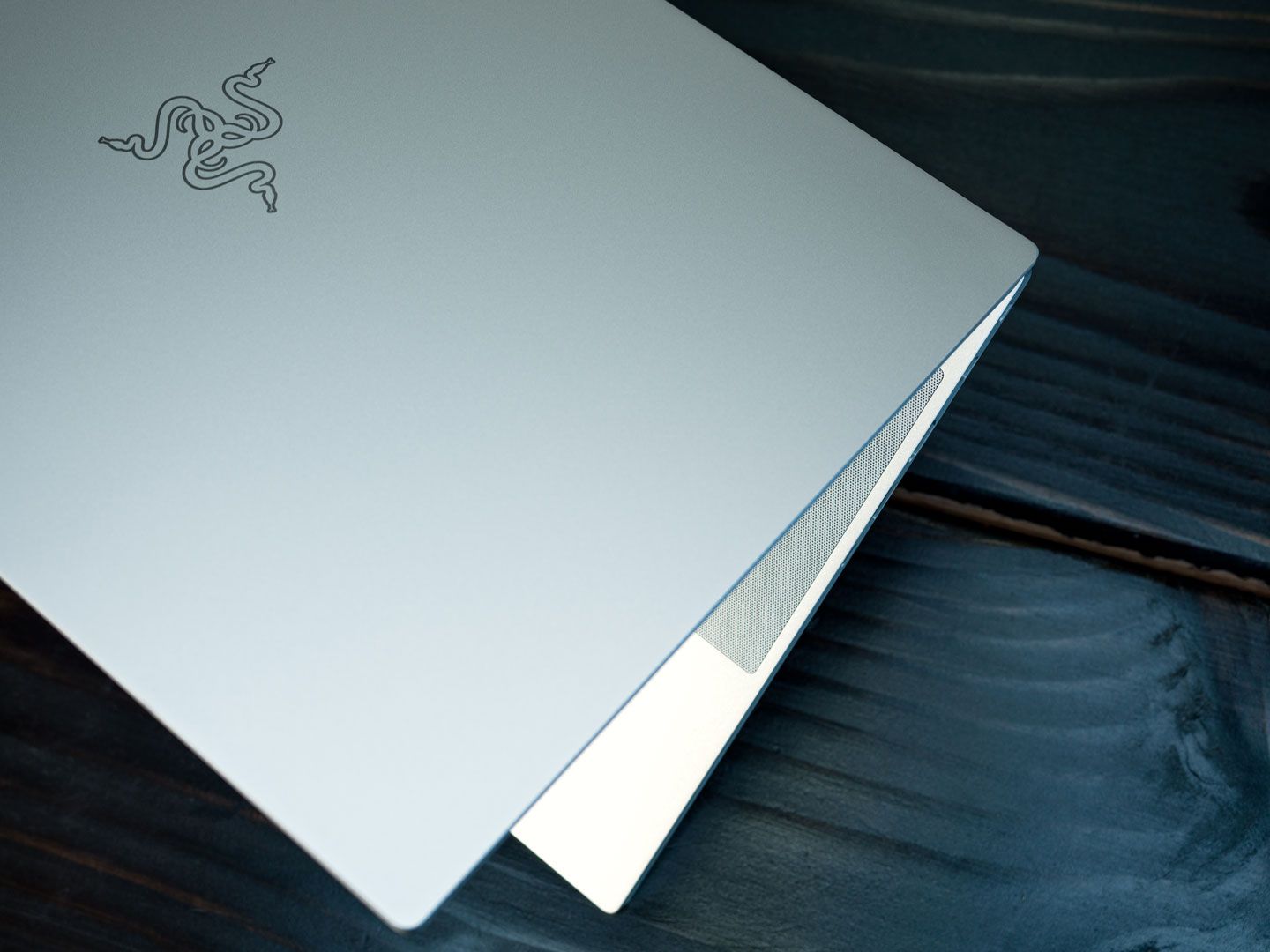 リトグラフ Razer Blade 15 Studio Edition Gets Quadro RTX 5000 and 4K OLED