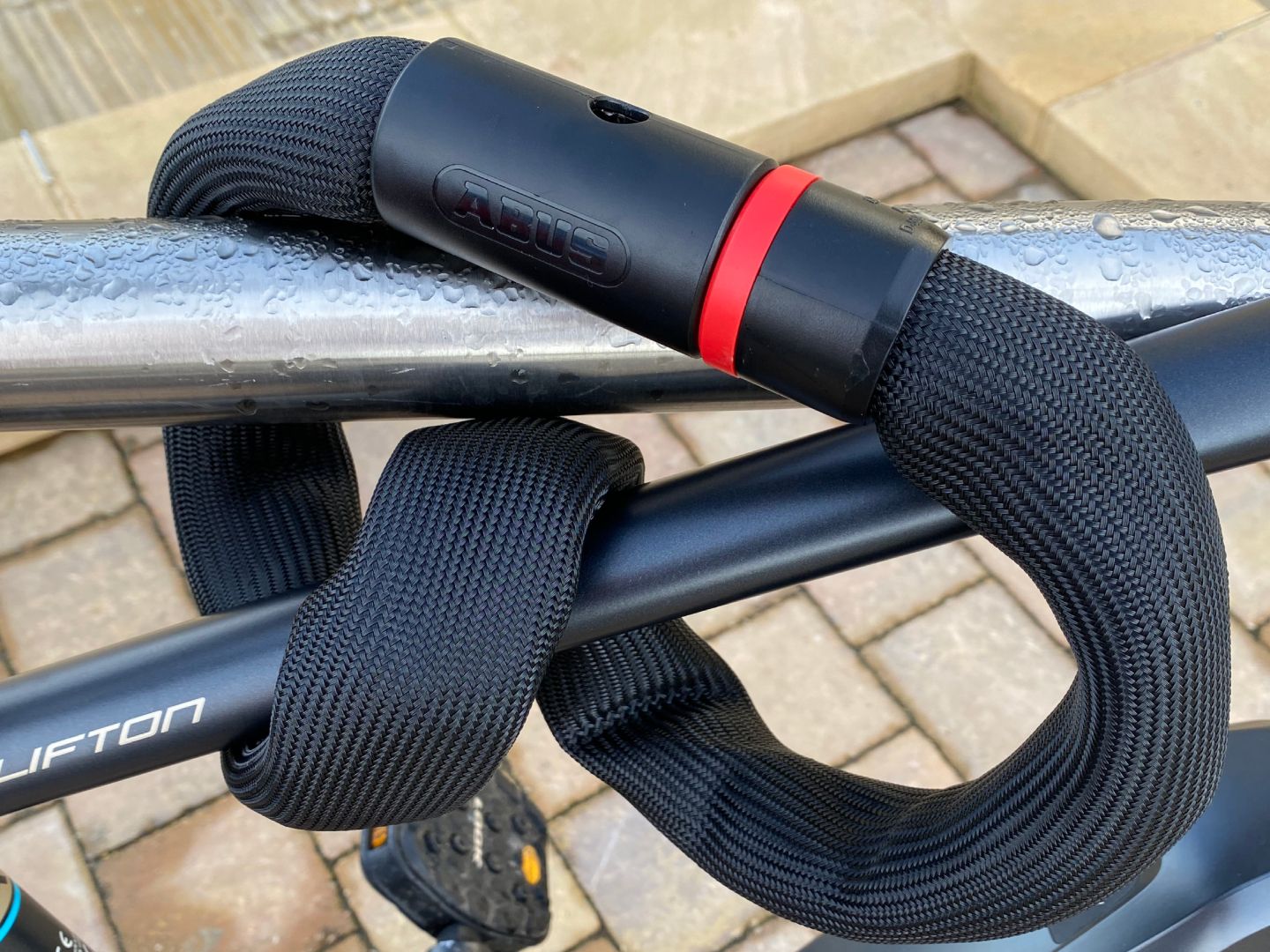 Abus 6206K Goose Lock review - exceptionally easy to transport and