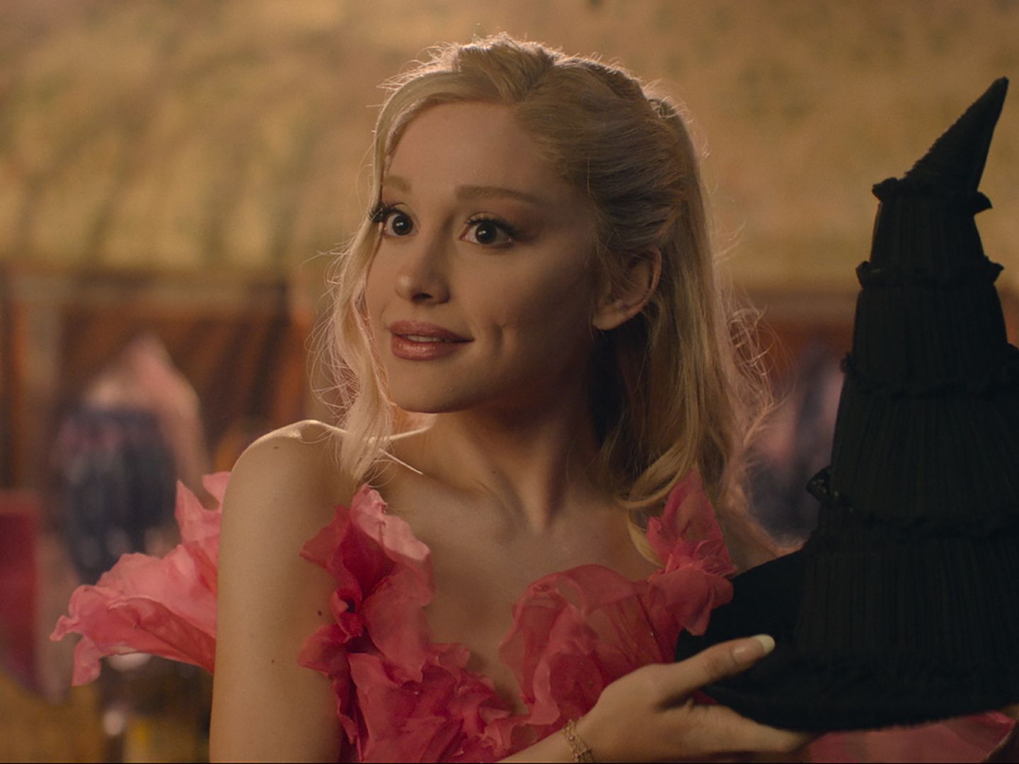 Wicked first reactions overwhelmingly praise Ariana Grande's