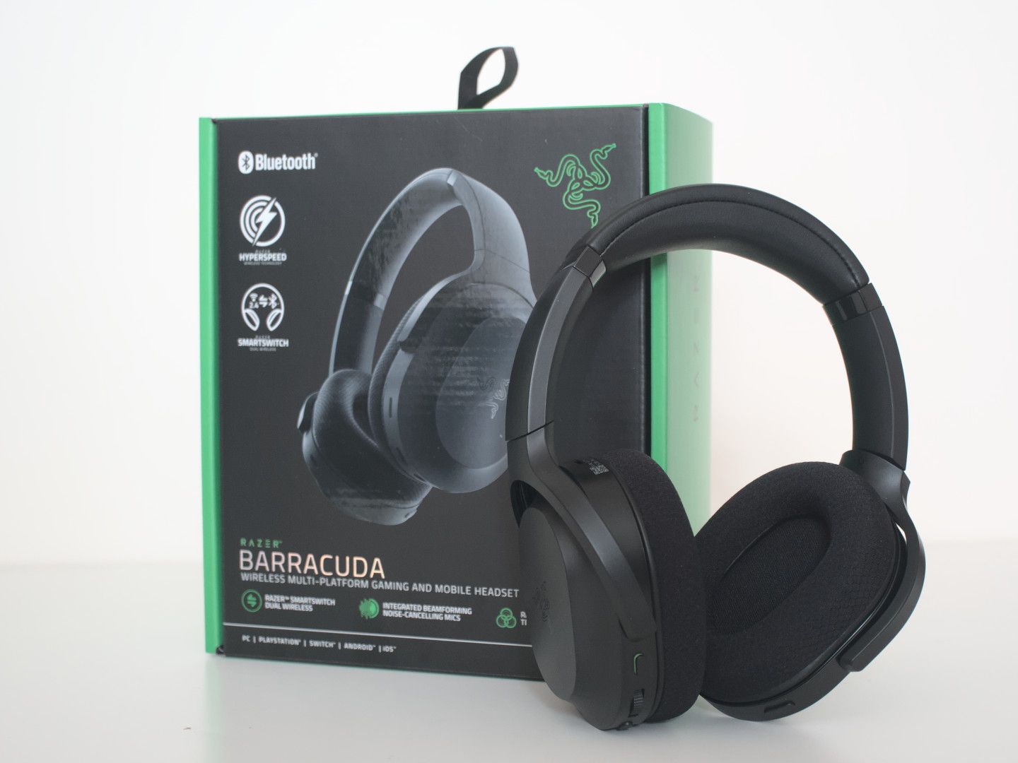 Razer Barracuda review: Take this sleek gaming headset with you