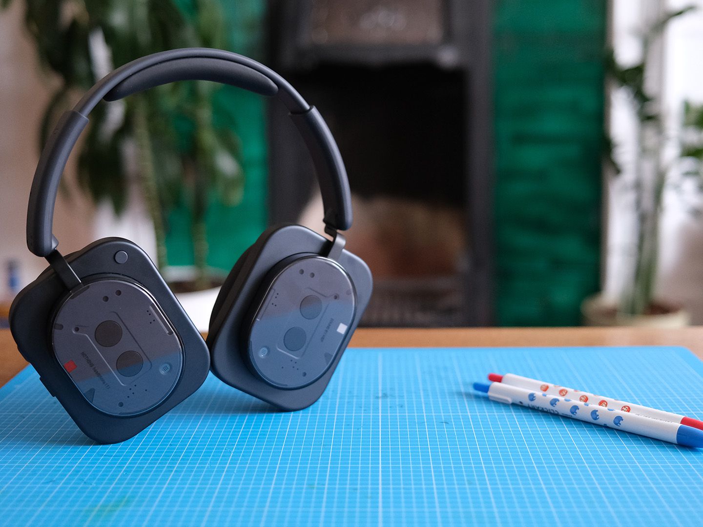 A month on, I still can't get over this Nothing Headphone (1