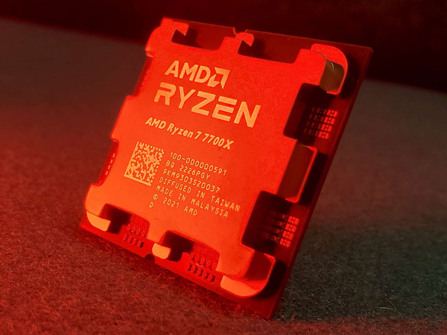 AMD Ryzen 7 7700X 7000シリーズ CPU The powerful AMD Ryzen 7 7700X CPU has dropped to its lowest price