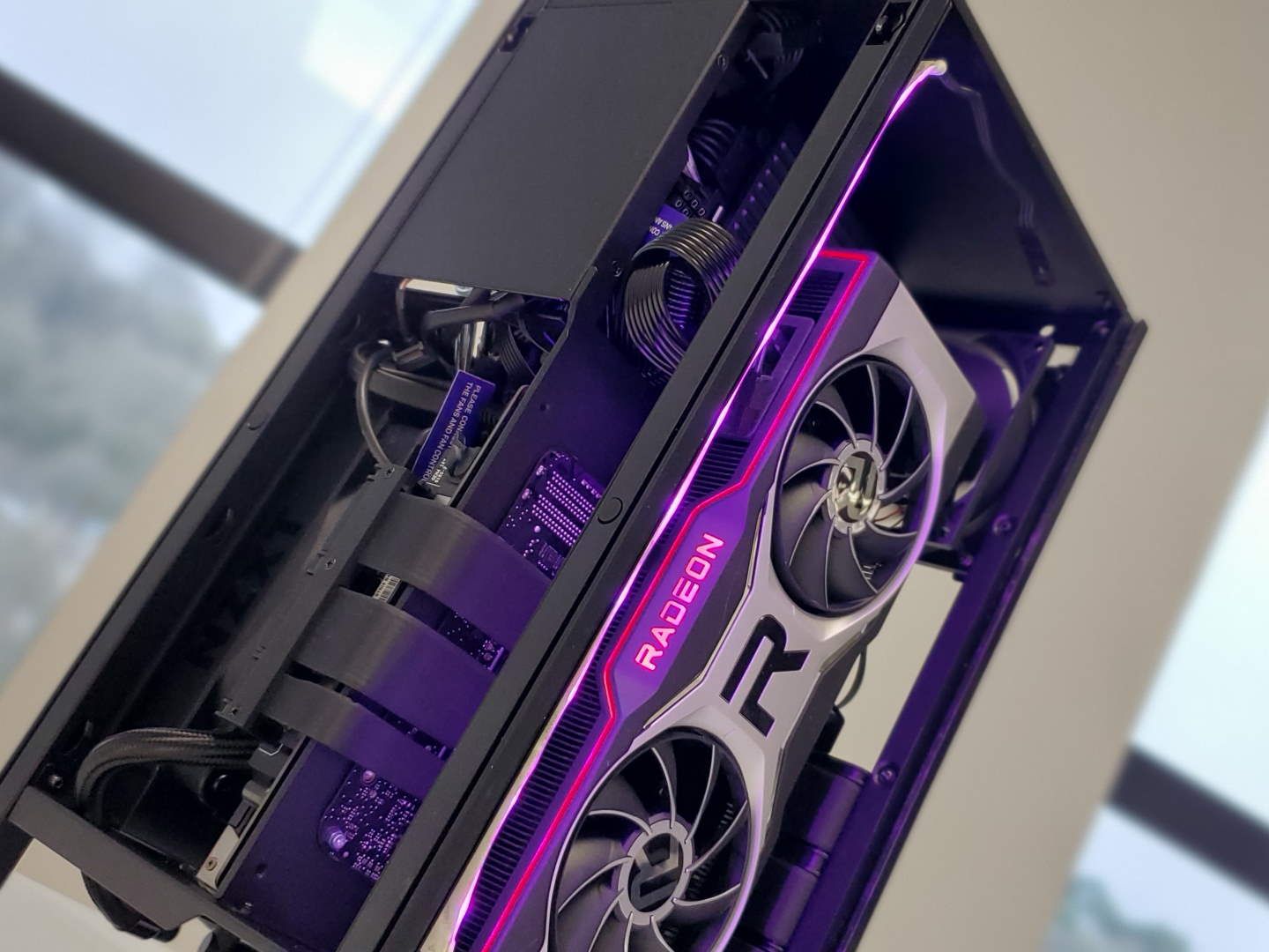 NZXT H1 v2 ホワイト mini ITXケース NZXT H1 V2 Mini ITX Windowed PC Gaming Case, With 750W Gold