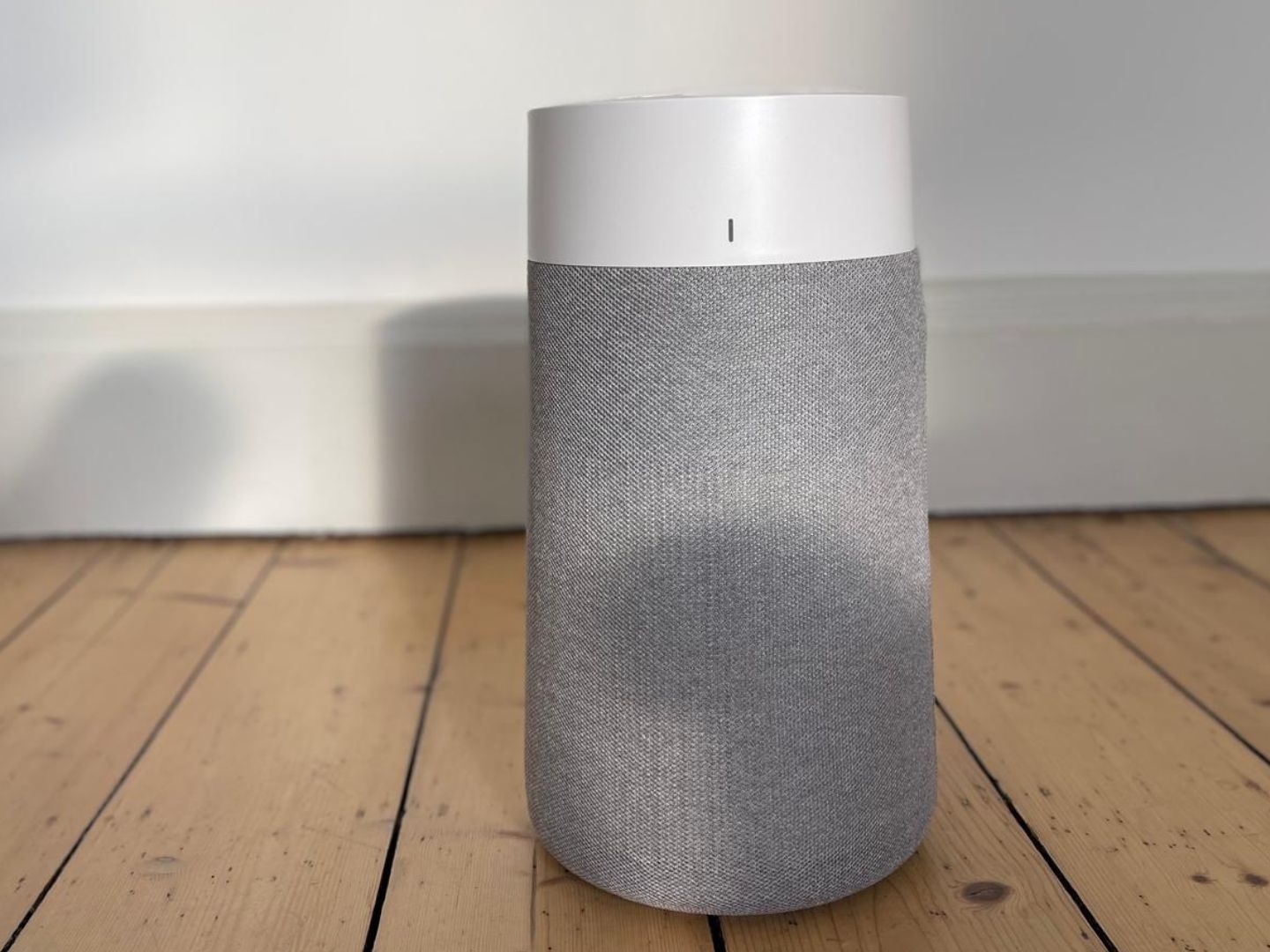 BlueAir Blue Max 3250i Air Purifier review: cheek, sleek, and