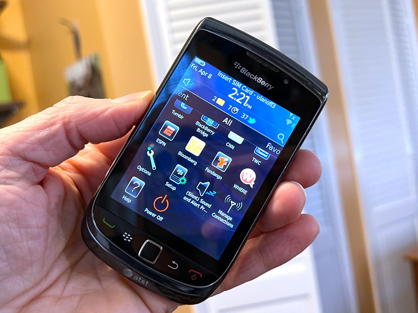 How I retrieved 10-year-old photos from a classic BlackBerry Torch