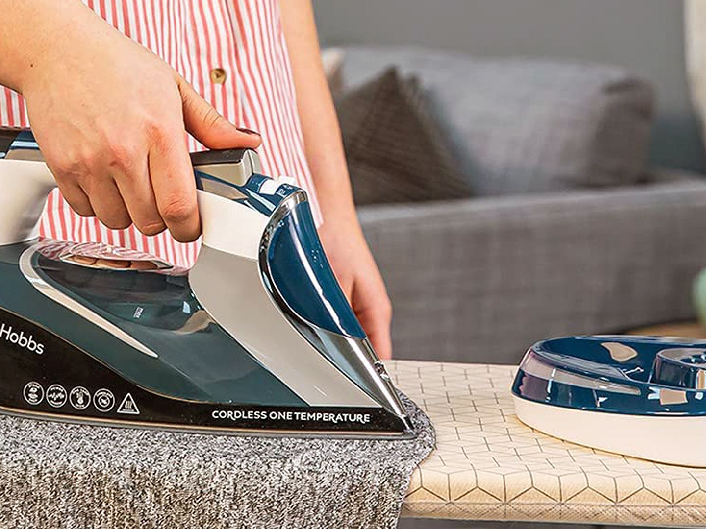 Russell Hobbs Cordless One Temperature 26020 review: it's a