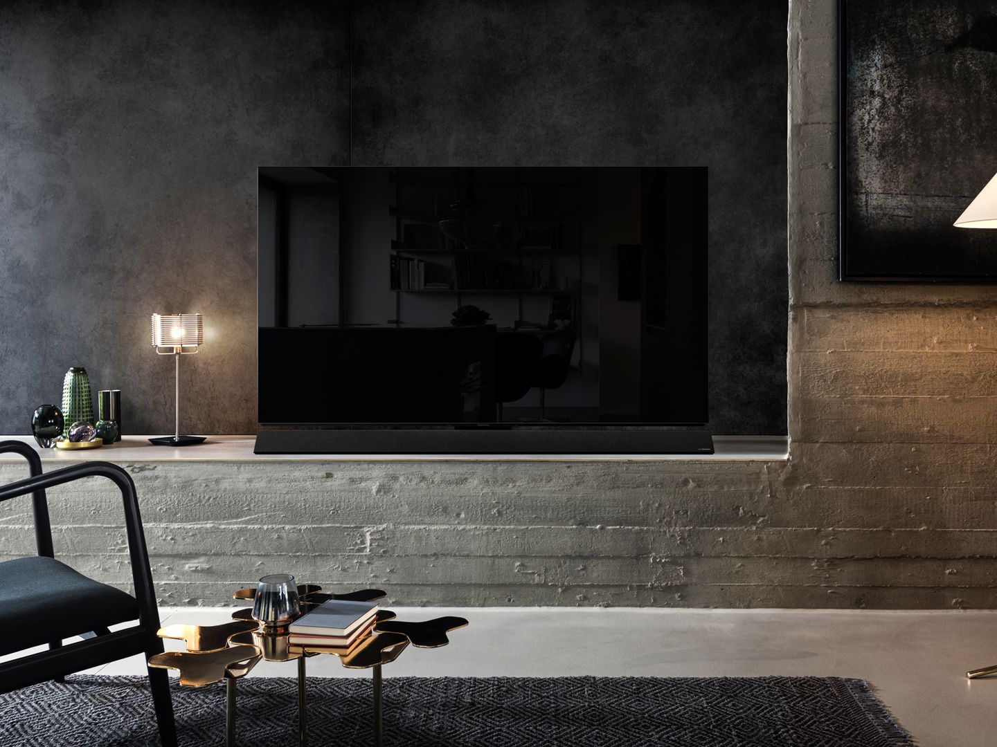 テレビ Panasonic VIERA FZ950 TH-55FZ950 TH-55FZ950M TV - Panasonic Middle East