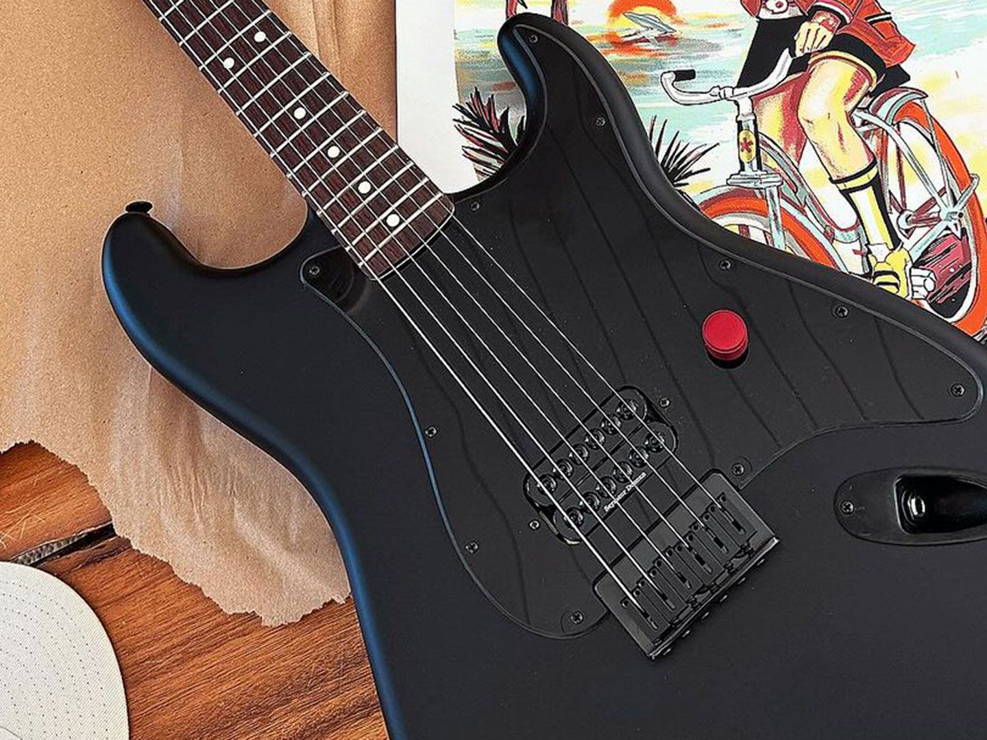 Fender Tom Delonge 仕様 Stratocaster Fender Tom DeLonge Stratocaster Electric Guitar With Invader