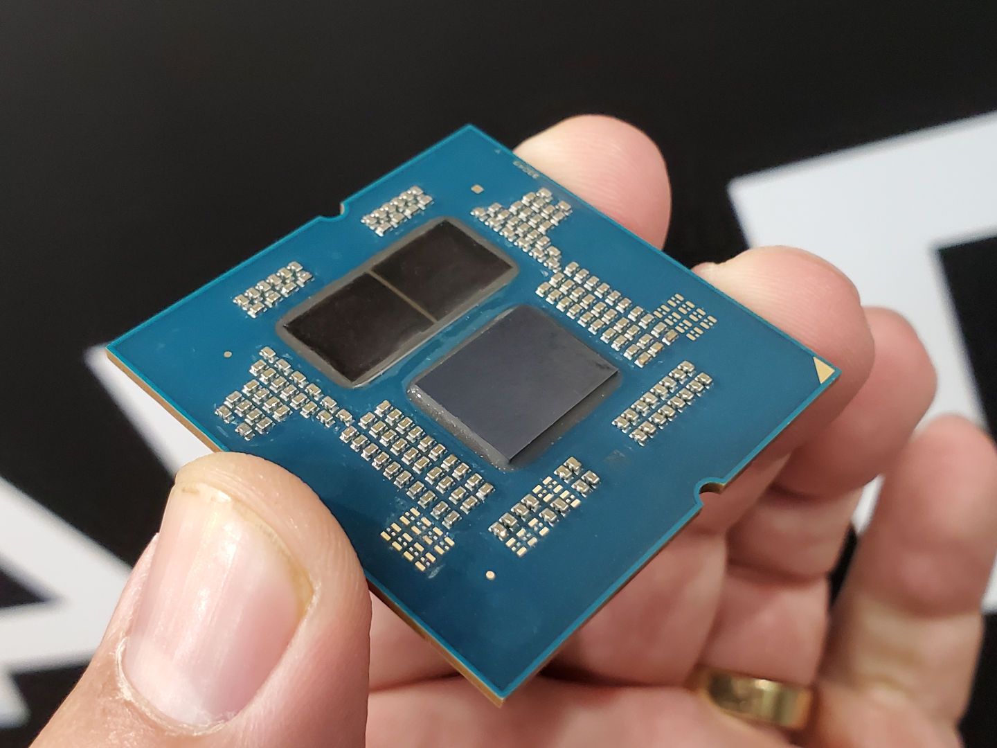 【エルゴラ】AMD CPU 2sFaGJpSpCBMn3GrKWwGJb.jpg