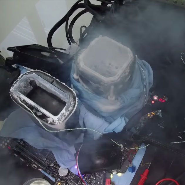 Overclocked Core i9-7980XE hits 6.1GHz and pulls 1000 watts | PC Gamer