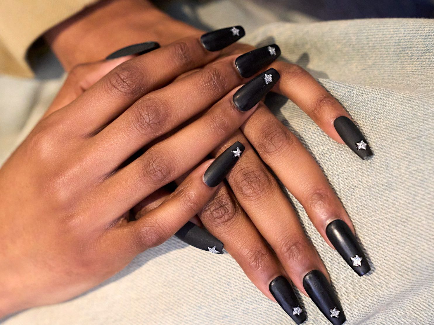 Matte Nails That Shine in Fall