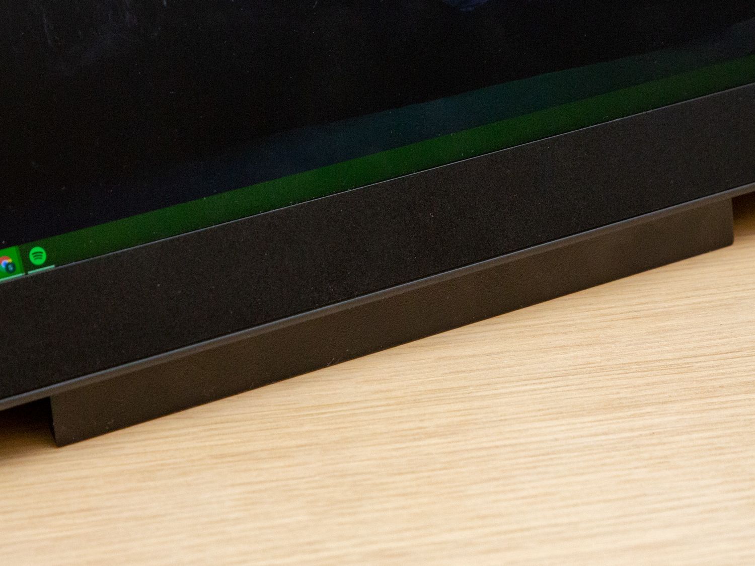 Lenovo ThinkVision M14 Portable Monitor | Tom's Hardware