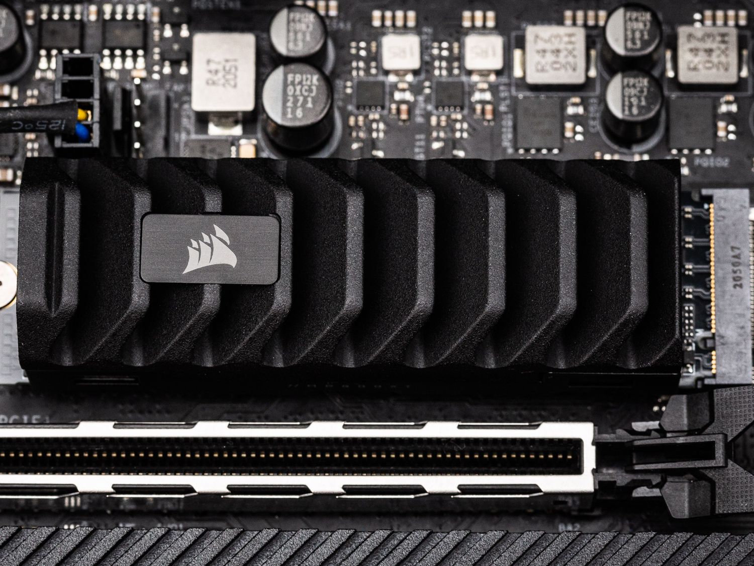 CORSAIR MP600 PRO XT 2TB Gen4 動作良好 Amazon.com: Corsair MP600 PRO XT 2TB Hydro X Edition Gen4 PCIe x4