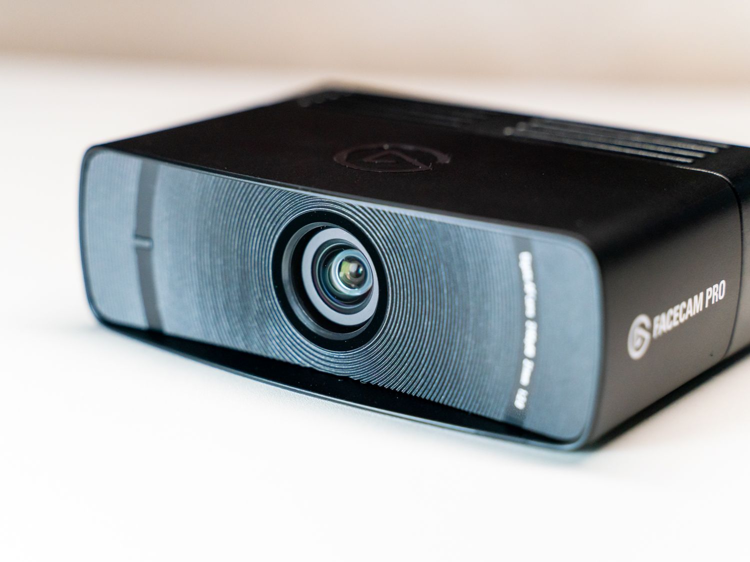 【新品未開封】Elgato FACECAM PRO 4Kウェブカメラ Facecam Pro | Elgato