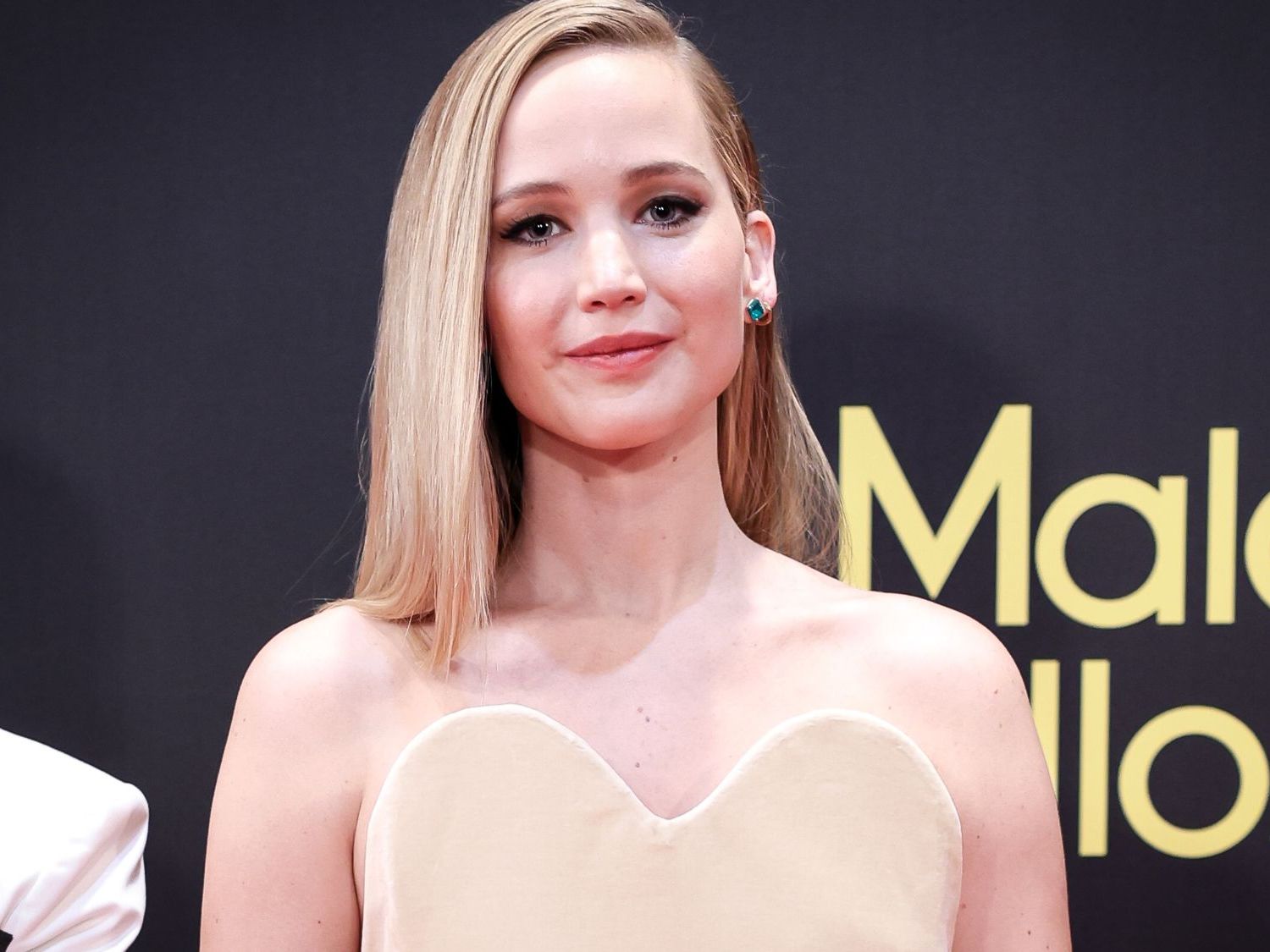 Jennifer Lawrence steps out in a Loewe dress and mule heels | Marie Claire  UK