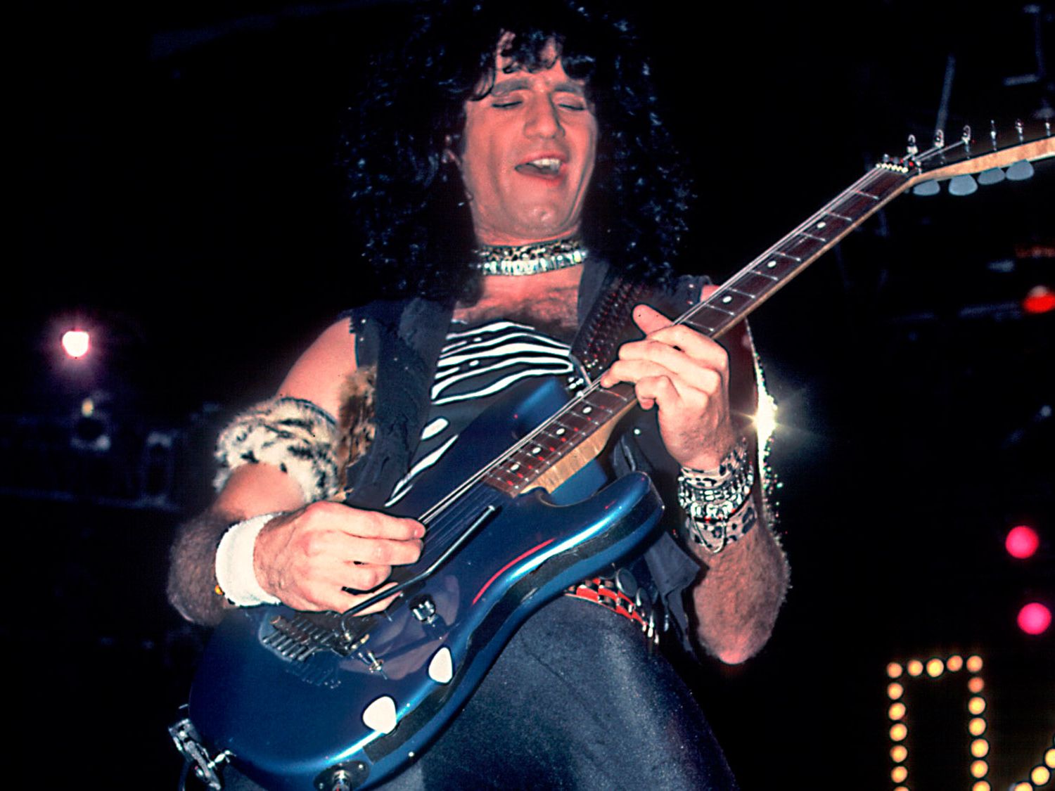 Bruce Kulick shares war stories from Kiss' no-makeup era | Guitar
