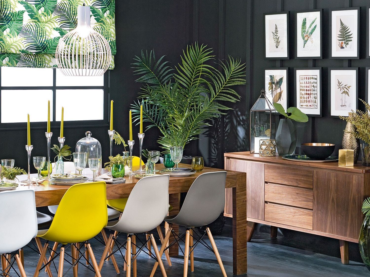 Chalkboard Dining Room With Alcove