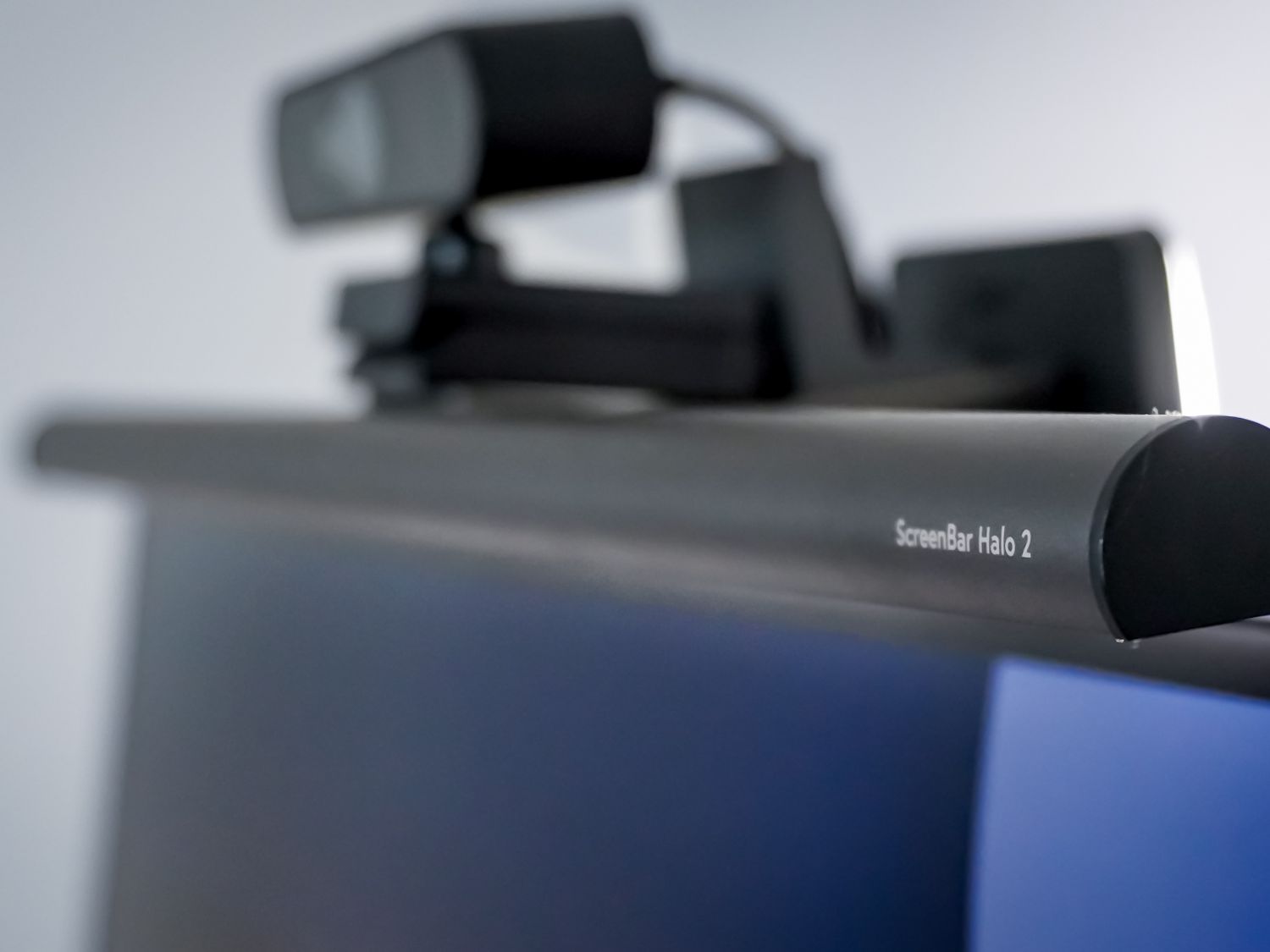 I tried this futuristic monitor light bar and now my desk lights