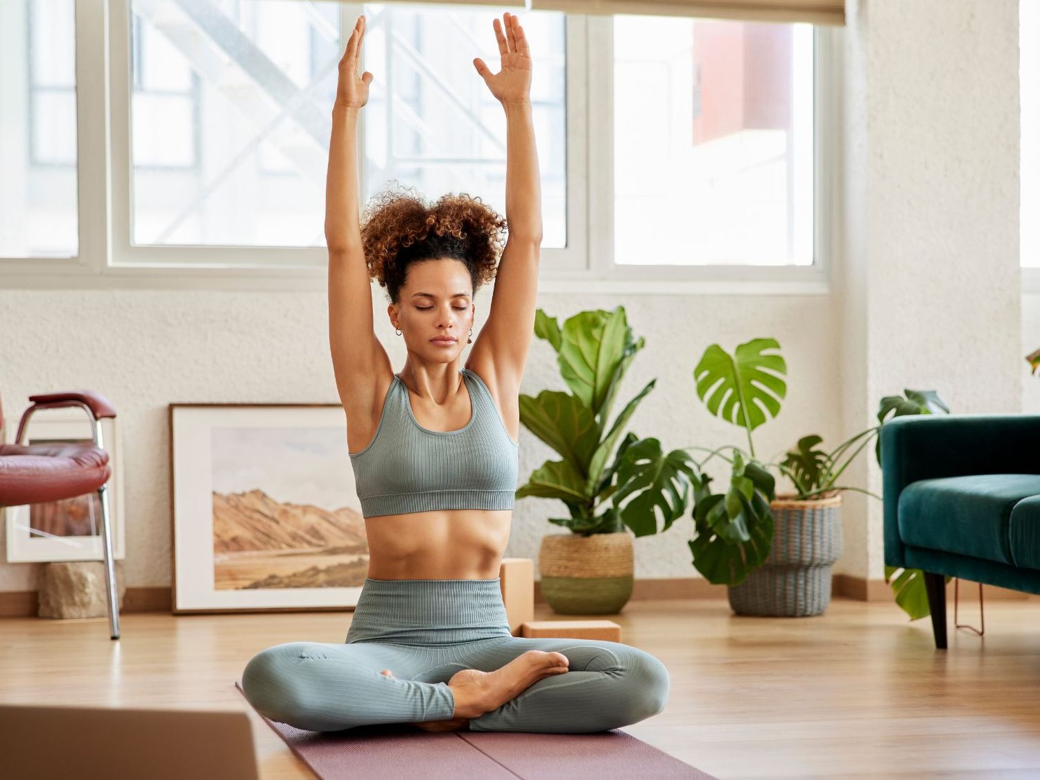 7-pilates-bar-exercises-to-level-up-your-home-workouts-marie-claire-uk for Free Downloadable Wall Printable Printable Pilates Bar Workout 7 Pilates Bar Exercises To Level Up Your Home Workouts | Marie Claire UK for Free Downloadable Wall Printable Printable Pilates Bar Workout