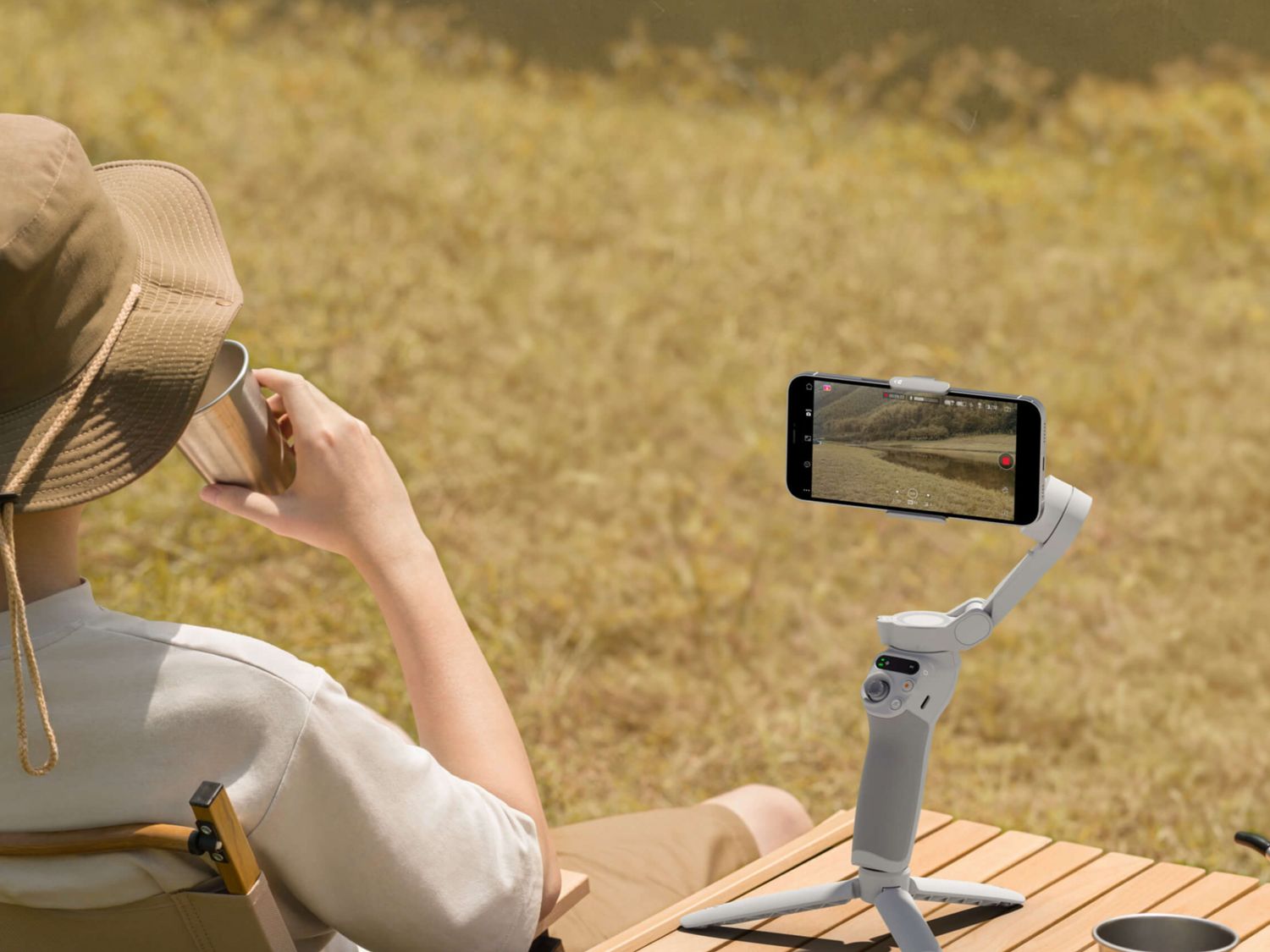 New DJI Osmo Mobile SE gimbal is smaller, lighter, cheaper