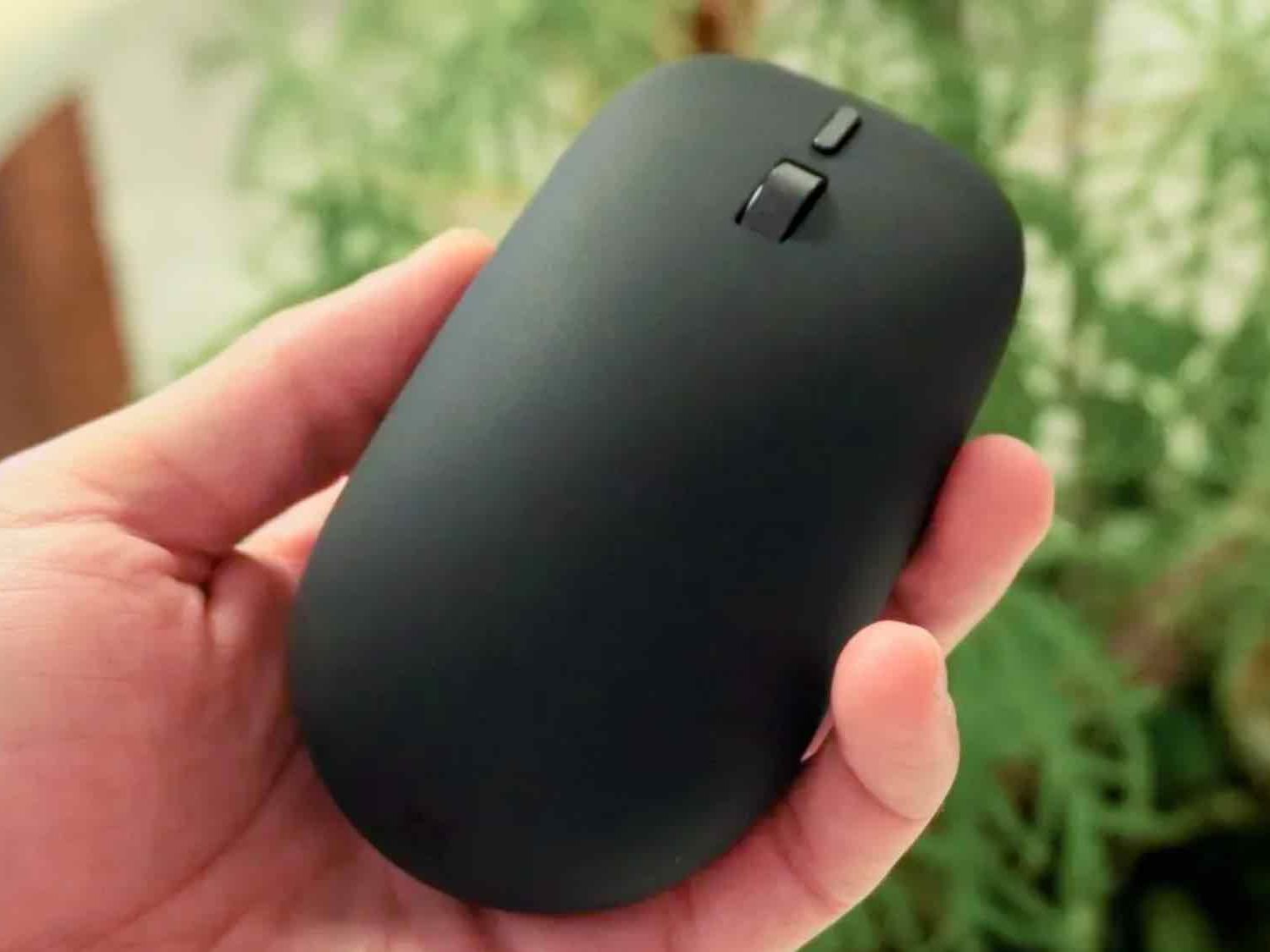 I tried Microsoft's new haptic Surface Mouse — and standard mice