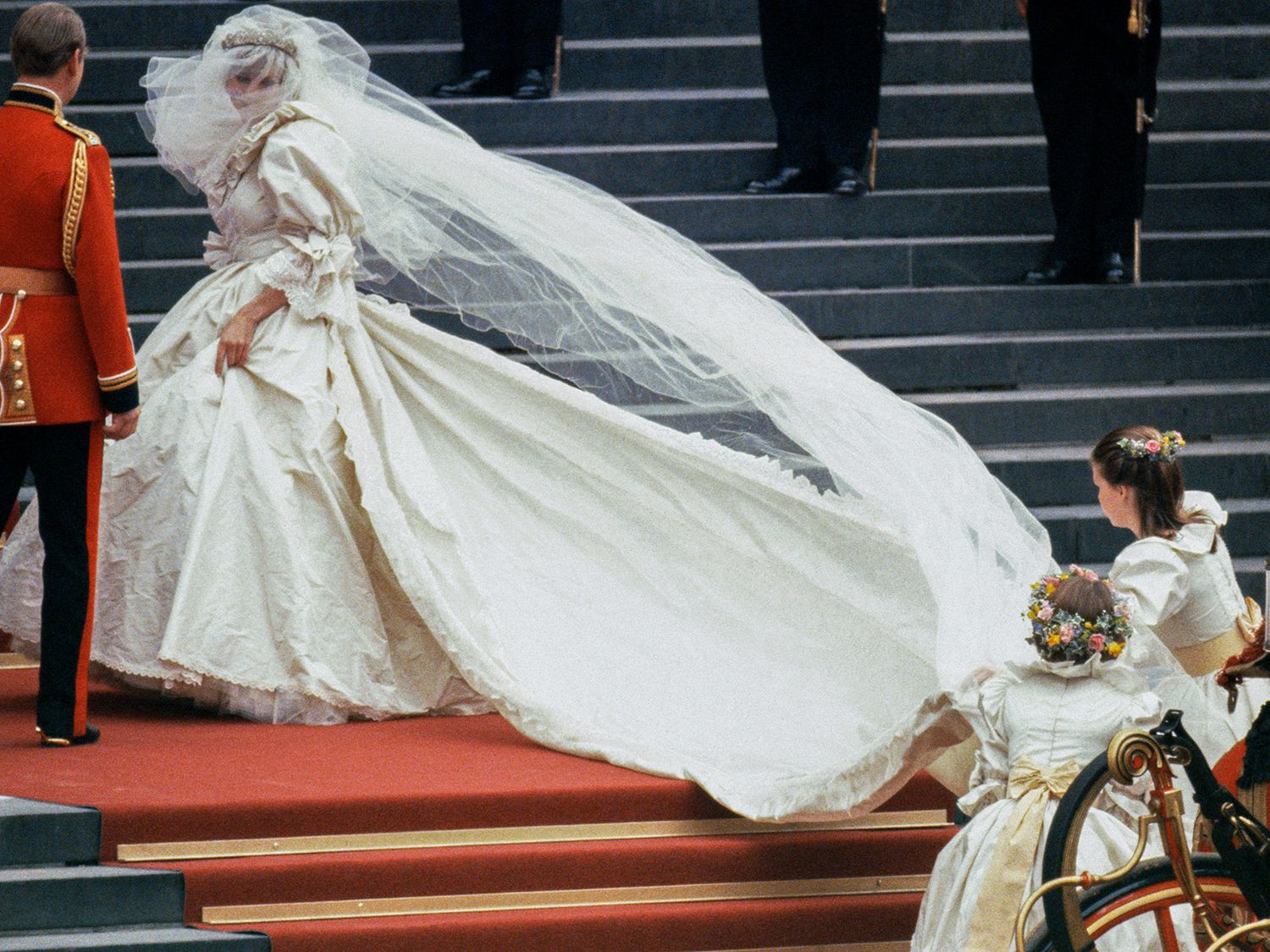 princess diana wedding dress weight Princess Diana Wedding Dress: Your Complete Guide