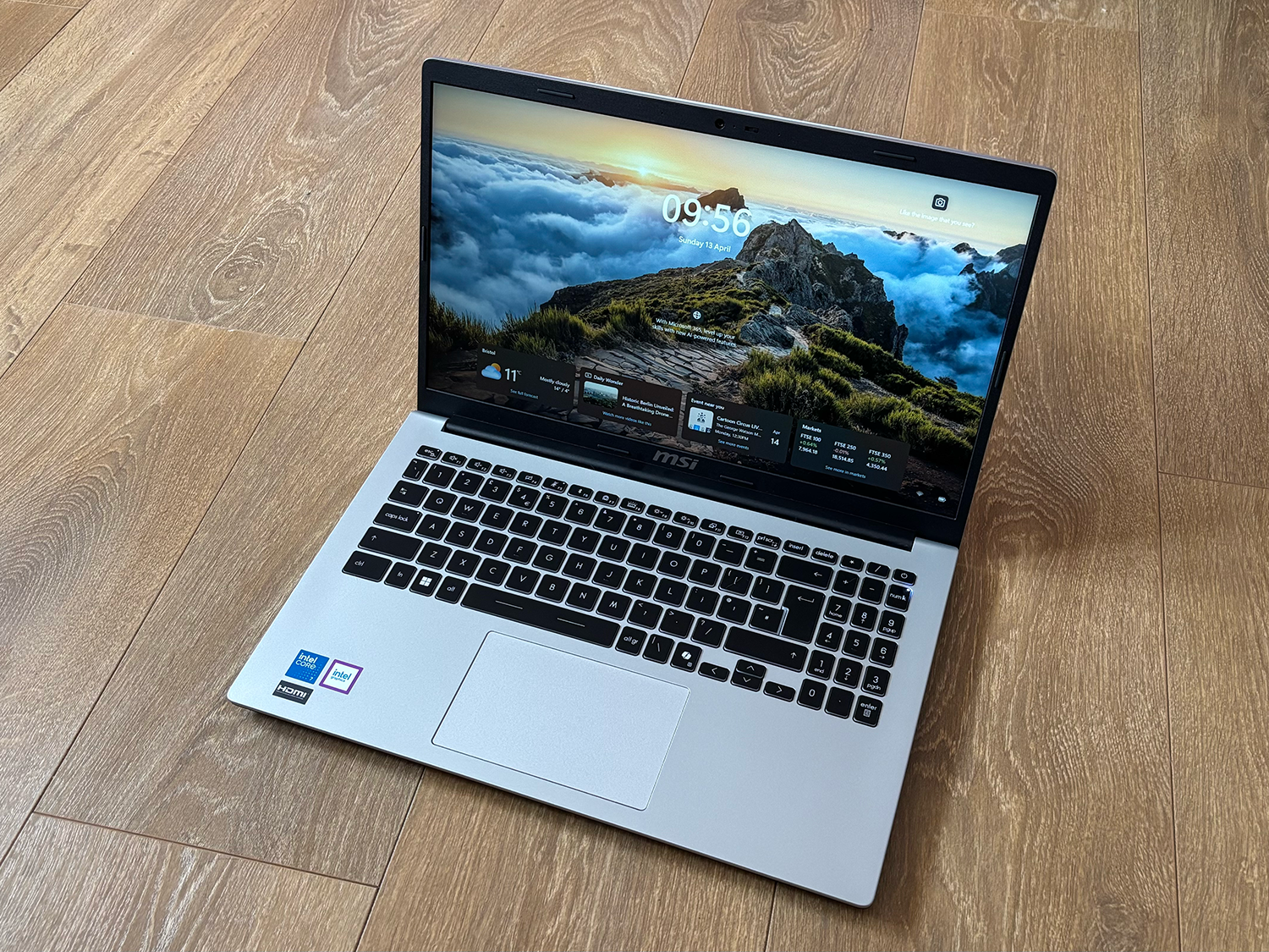 Windowsノート本体 MSI Modern 15 A11M Core i5 8GB SSD512GB MSI