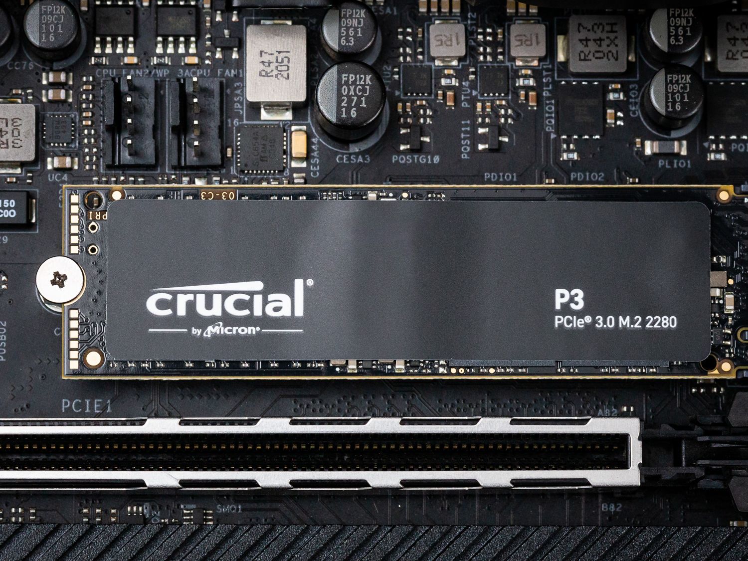 Crucial P3 1TB 2280M.2 SSD ＋ヒートシンク Amazon.co.jp: M.2 ヒートシンククーラー、NVMe M.2 2280 SSD