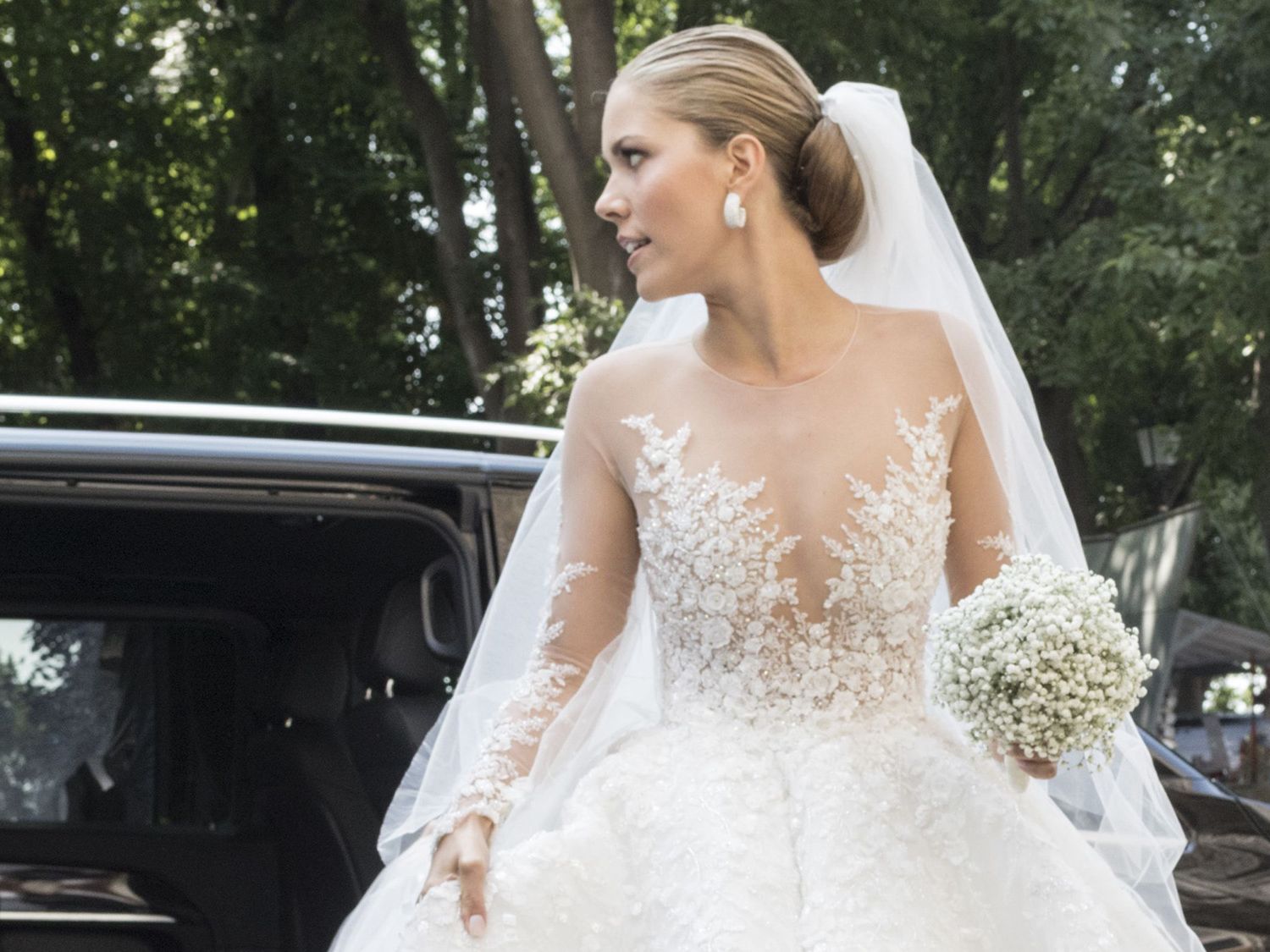 The million dollar Swarovski wedding dress that is breaking the internet |  Marie Claire UK
