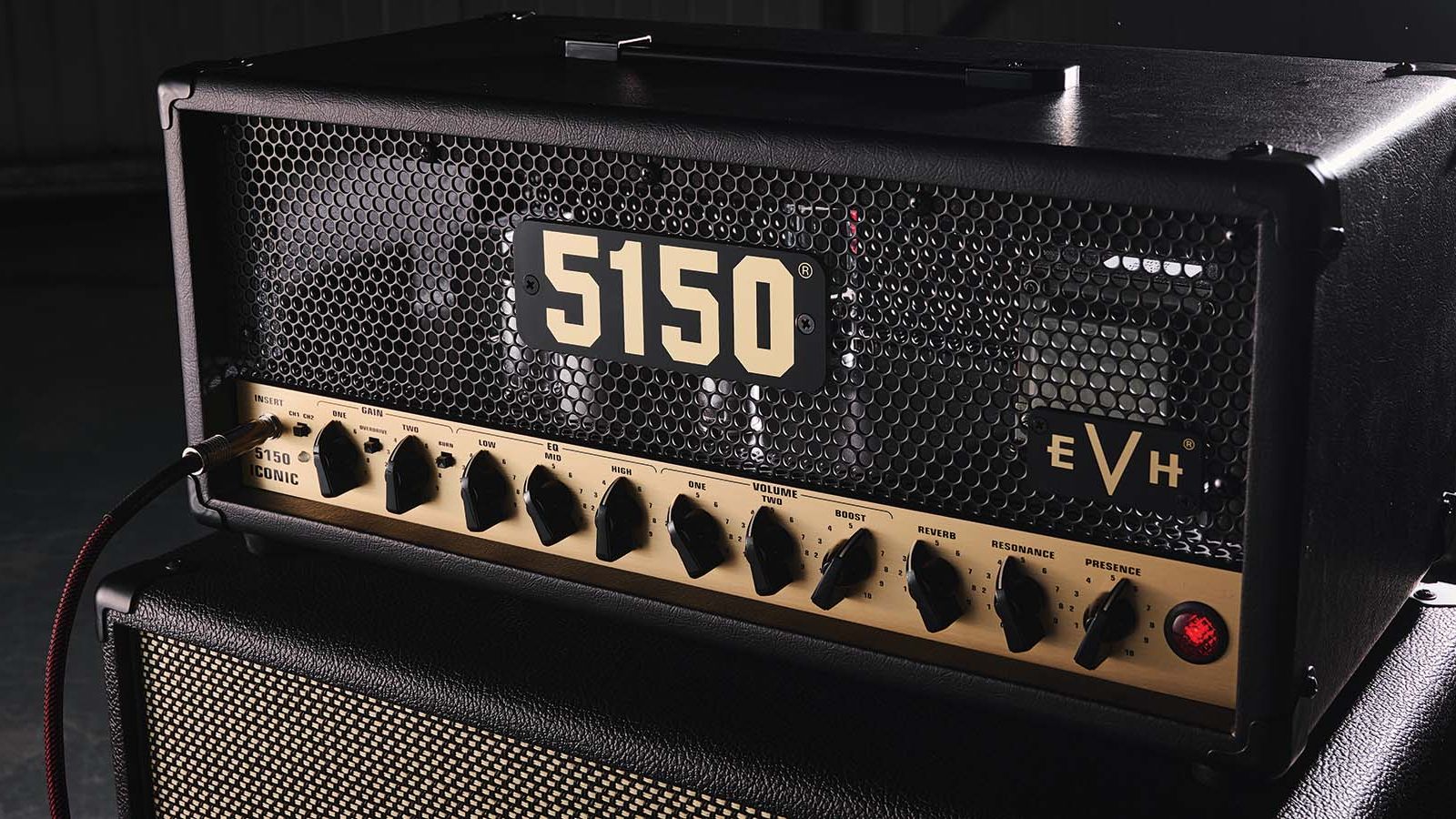 TＨＥＳK A TＥ Ro o M JE ANー M IＣＨＥＬB EVH 5150 Iconic Series 15W 1x10 Combo - Black | Long & McQuade