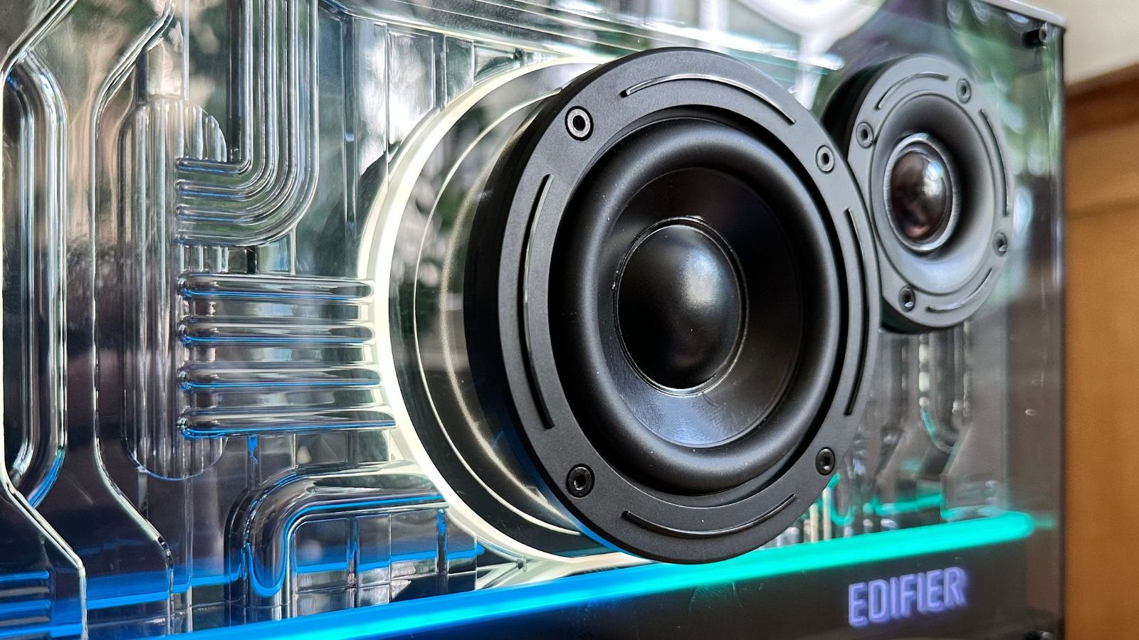 Edifier QD35 review: The Mono speaker that lights up | iMore