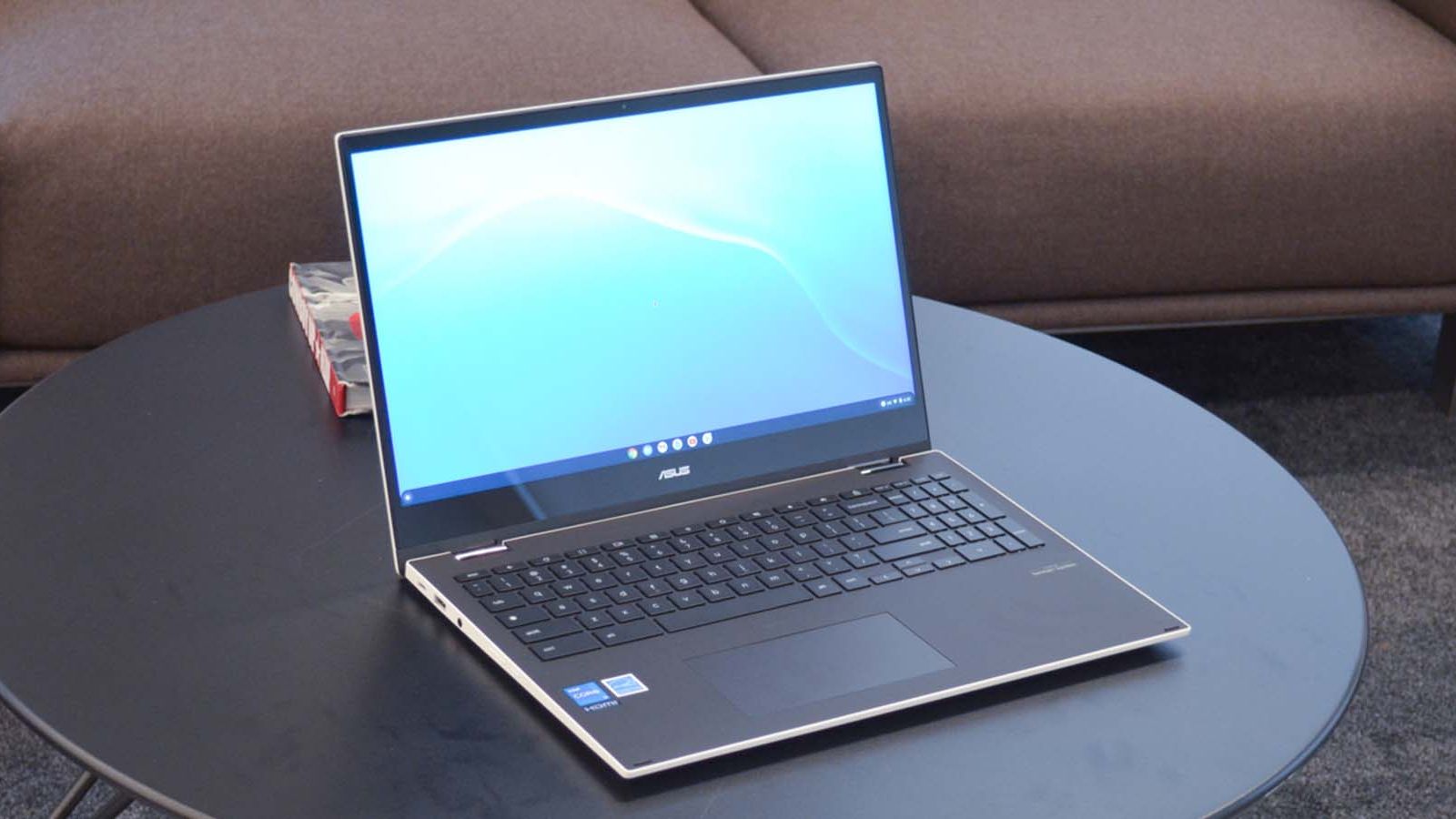 ASUS Chromebook 本体 2G/16GB Asus Chromebook C536EA-BI3T3 Laptop & Chromebook Review